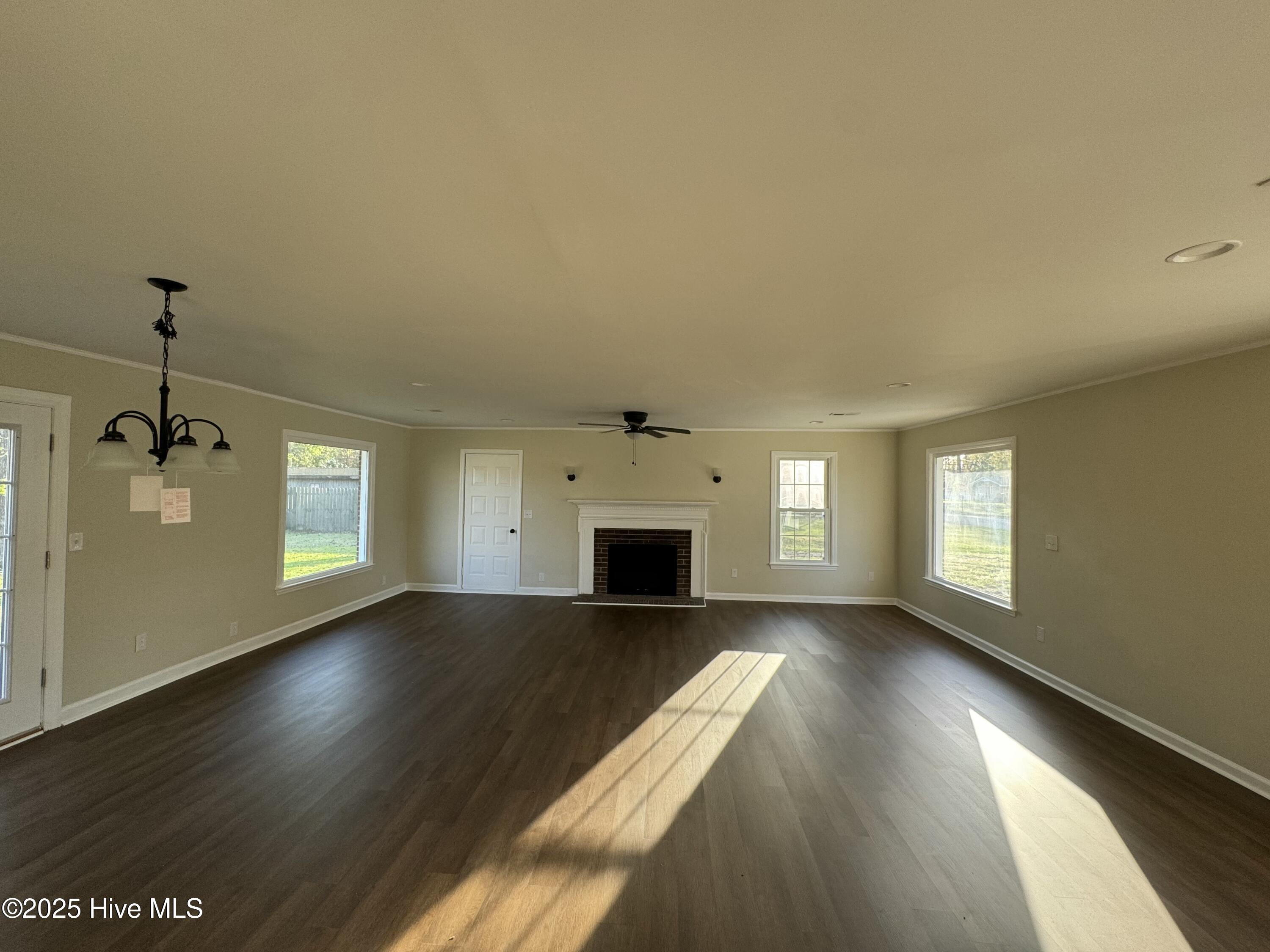 2303 Leigh Street Property Photo 7