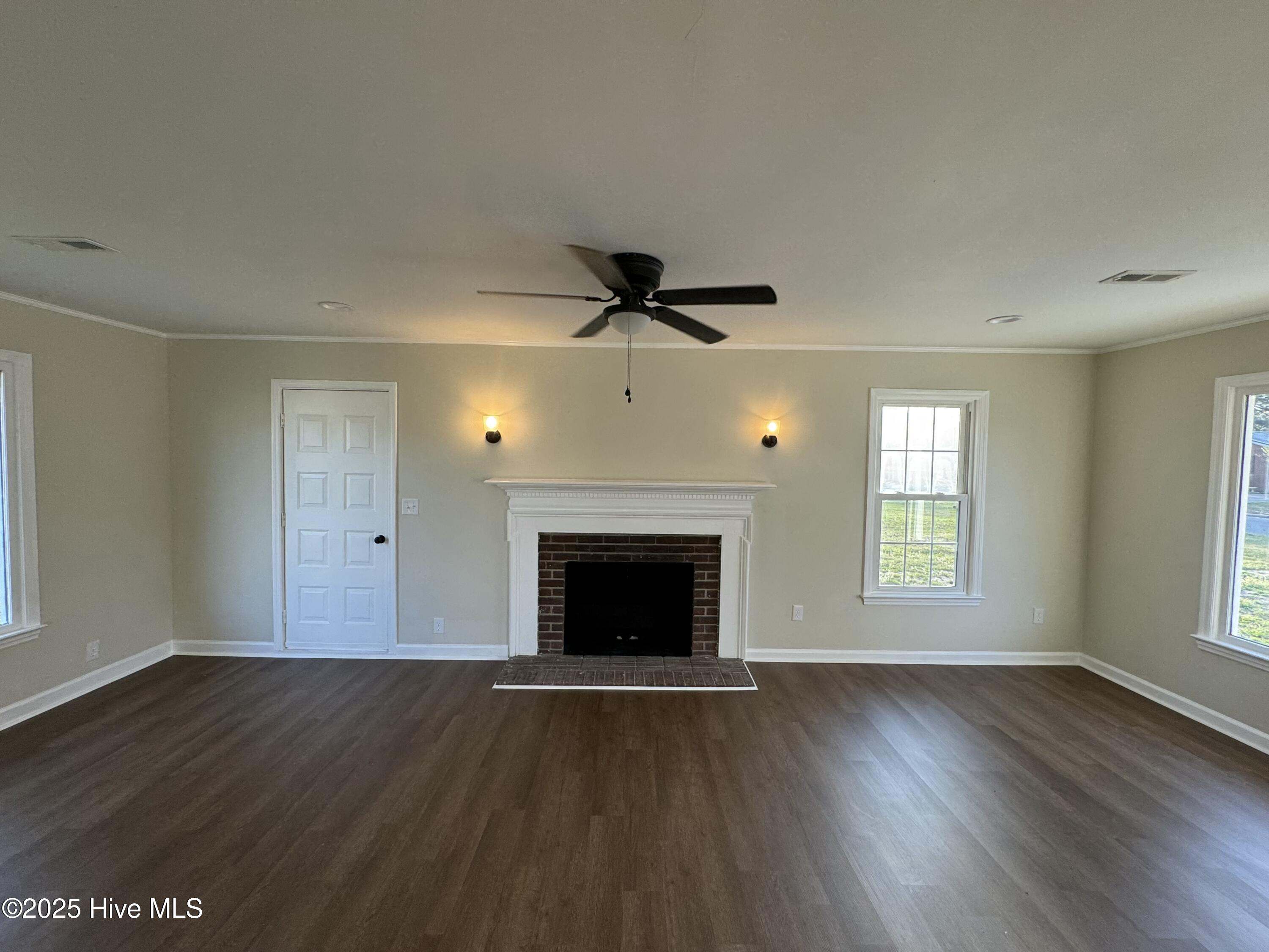 2303 Leigh Street Property Photo 9