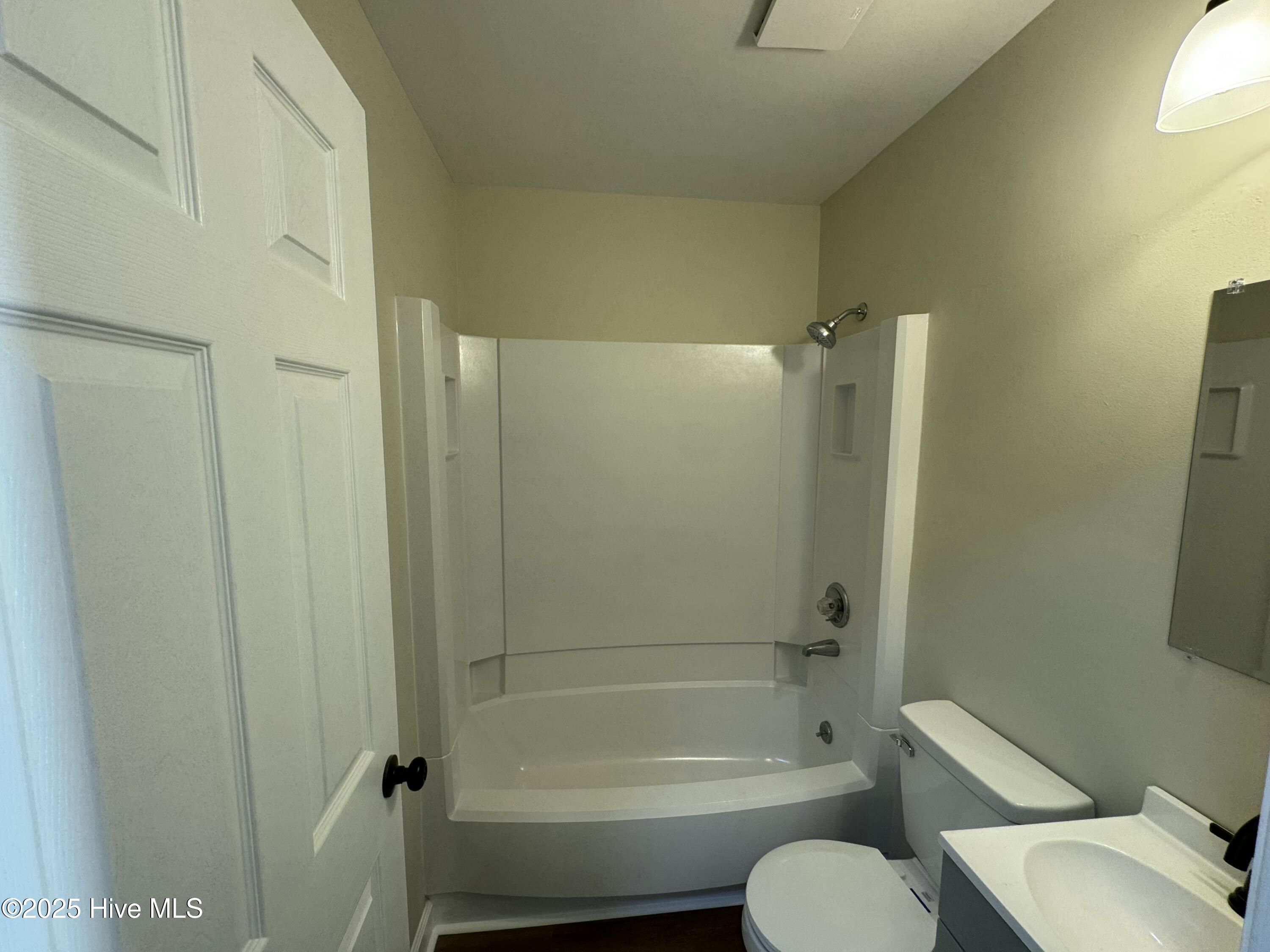 2303 Leigh Street Property Photo 11