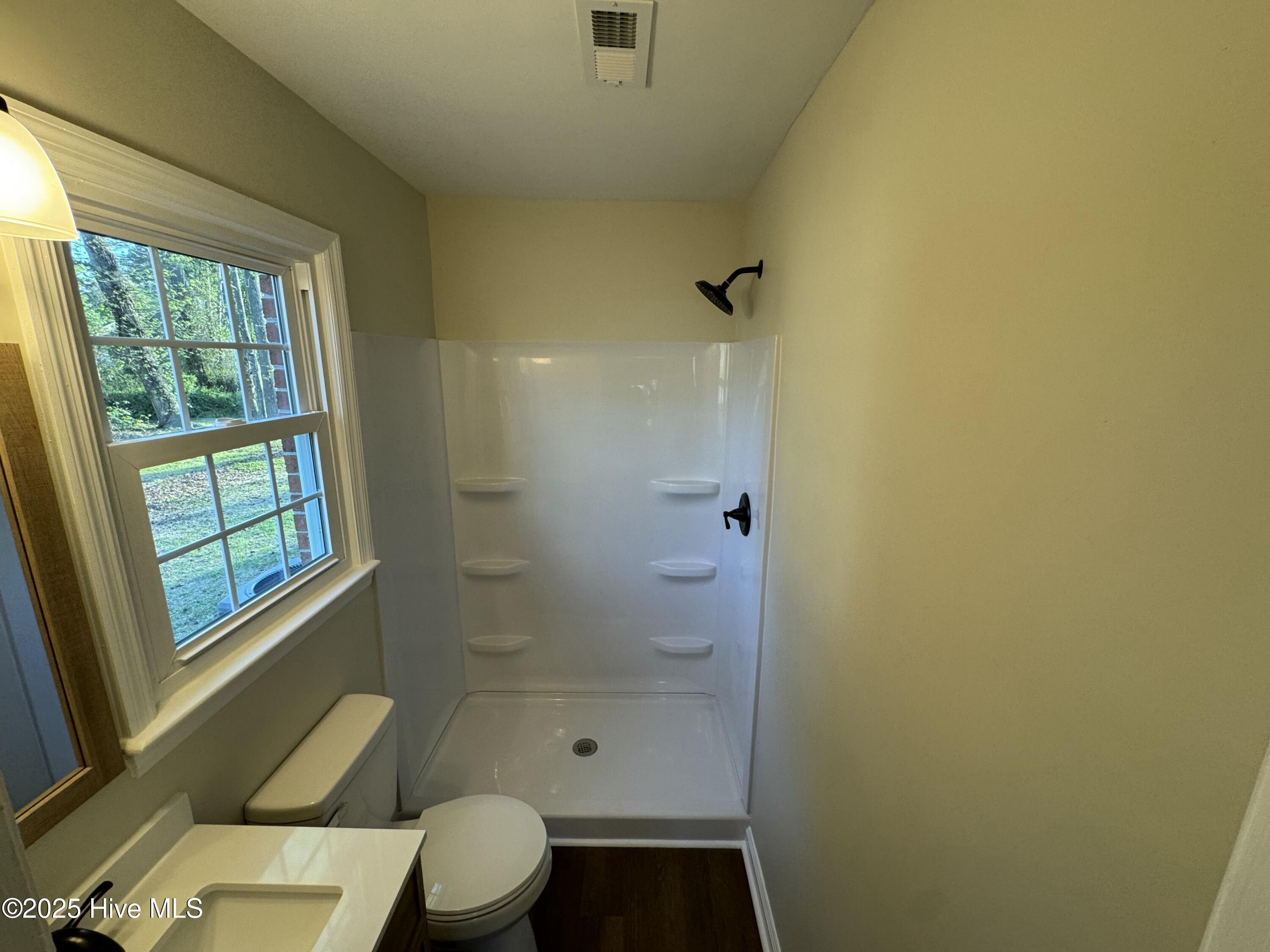 2303 Leigh Street Property Photo 14