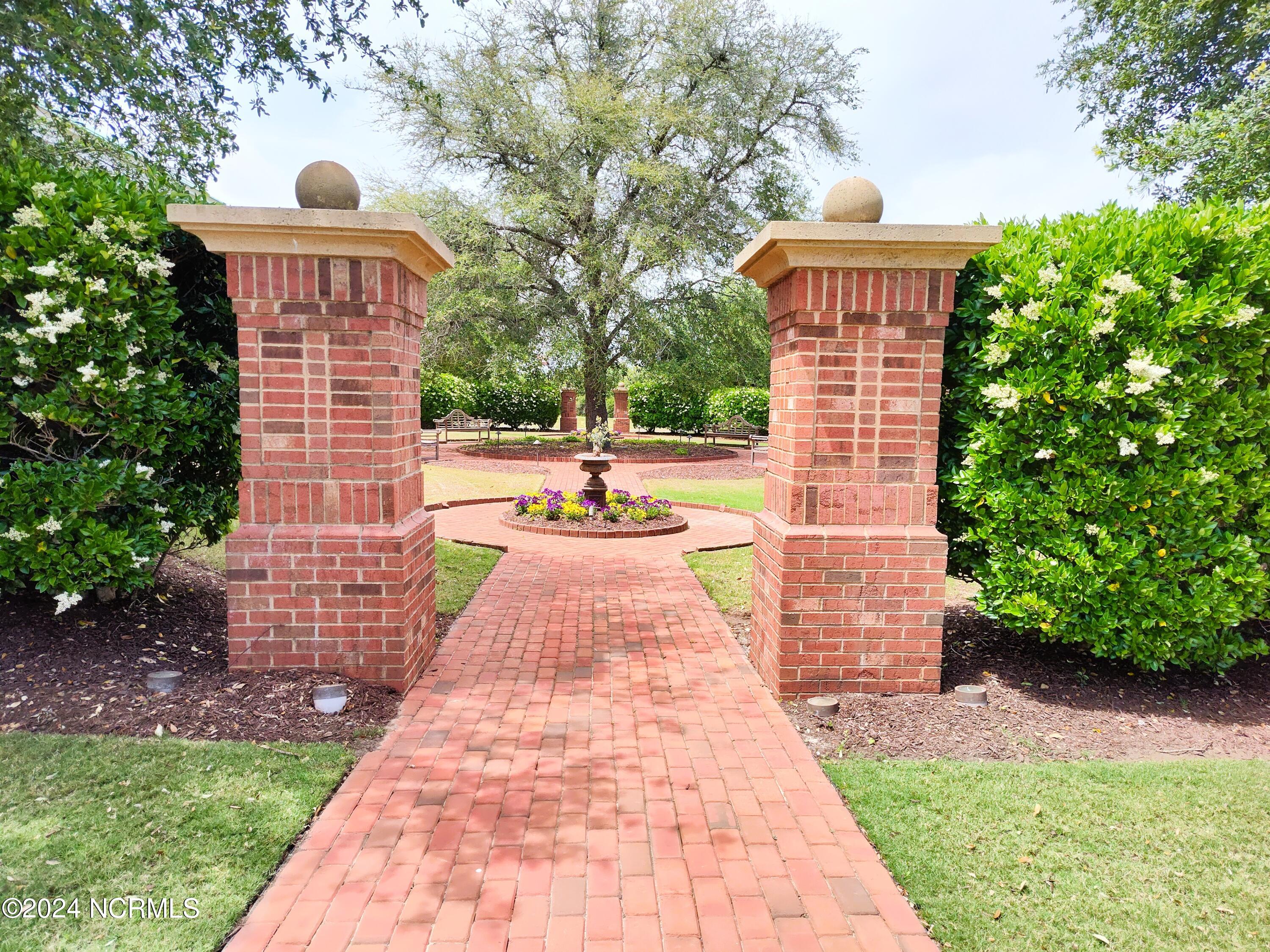 214 Colleton Square Property Photo 15