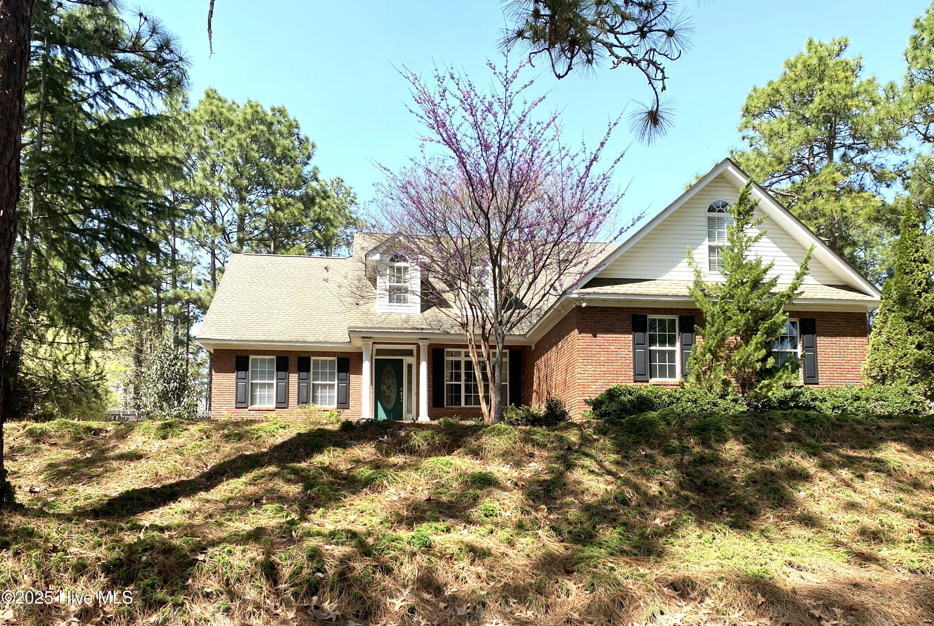 995 Monticello Drive Property Photo 1
