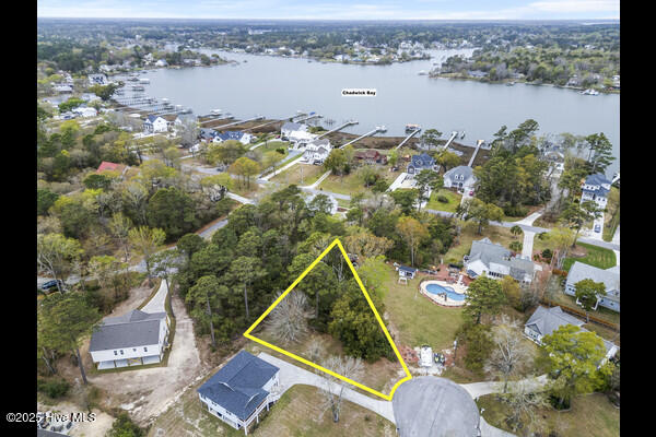 115 Bay Court Property Photo 3