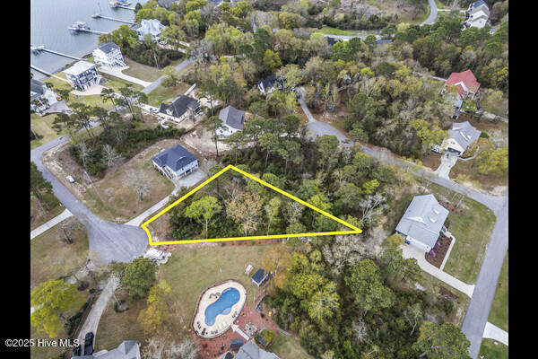 115 Bay Court Property Photo 4