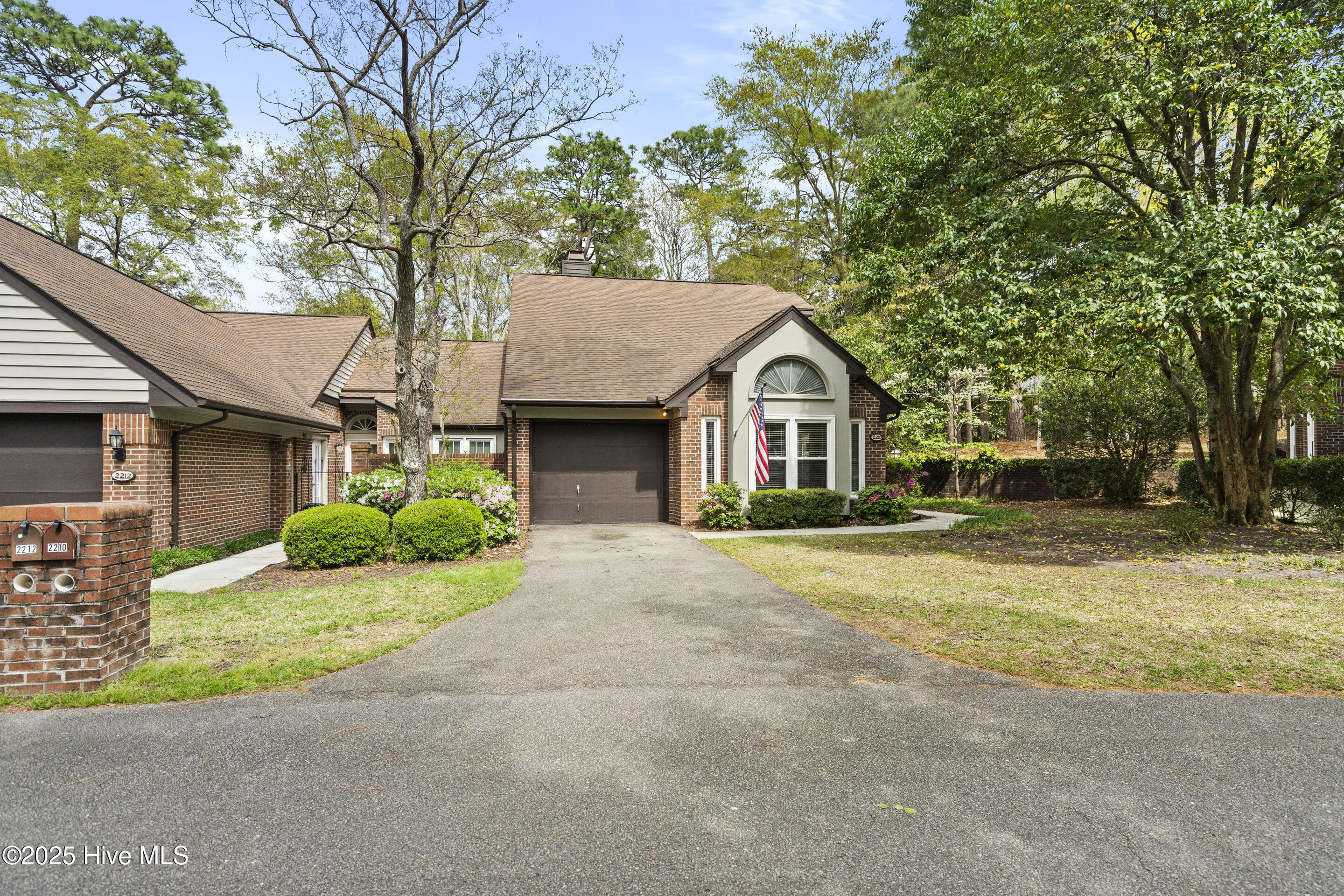 2210 Jumpin Run Drive Property Photo 3