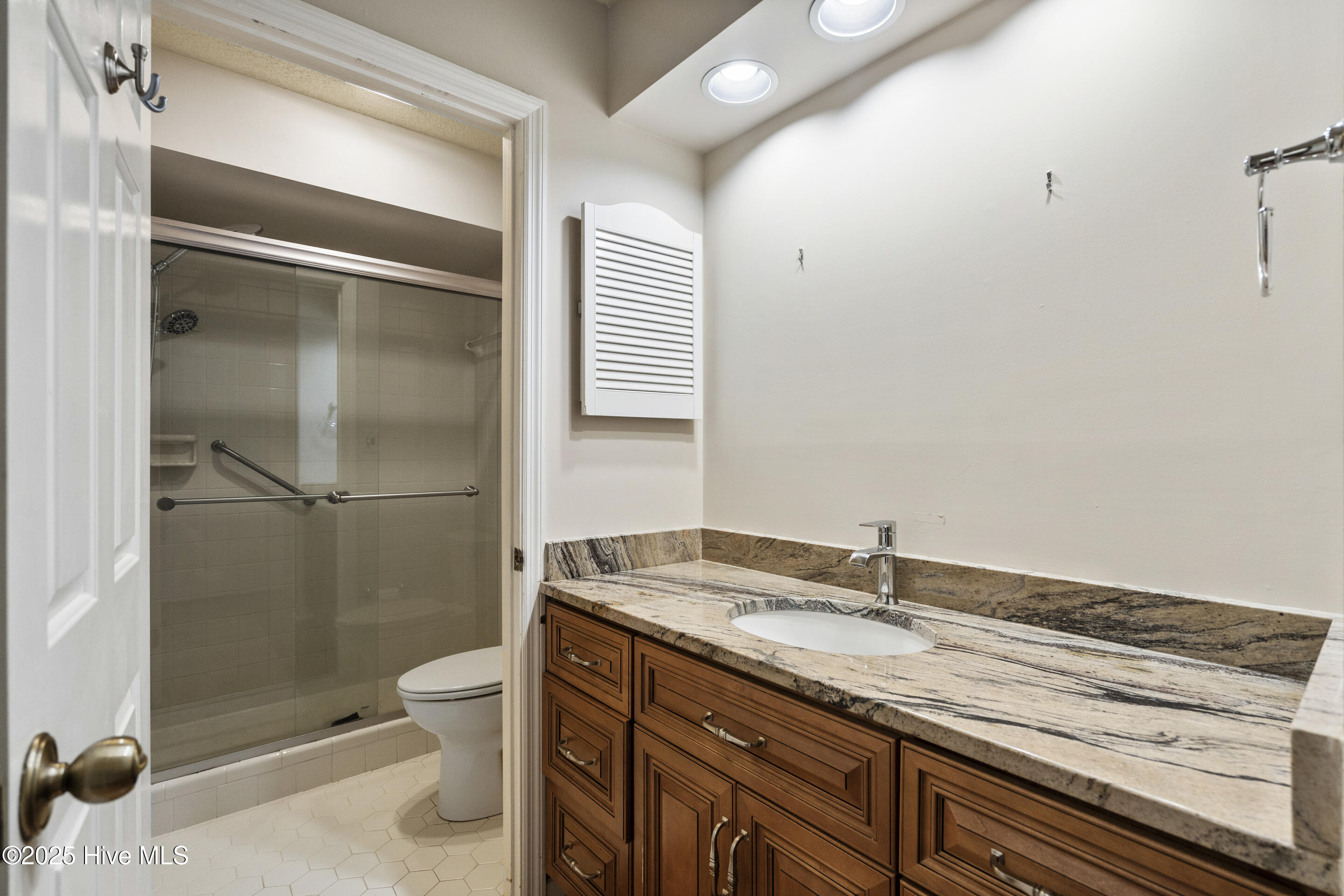 2210 Jumpin Run Drive Property Photo 25