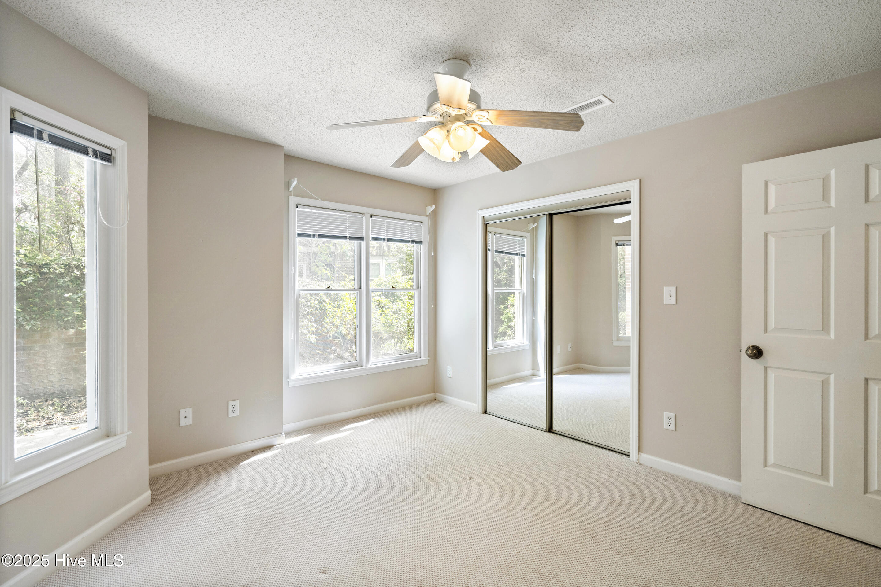 2210 Jumpin Run Drive Property Photo 27