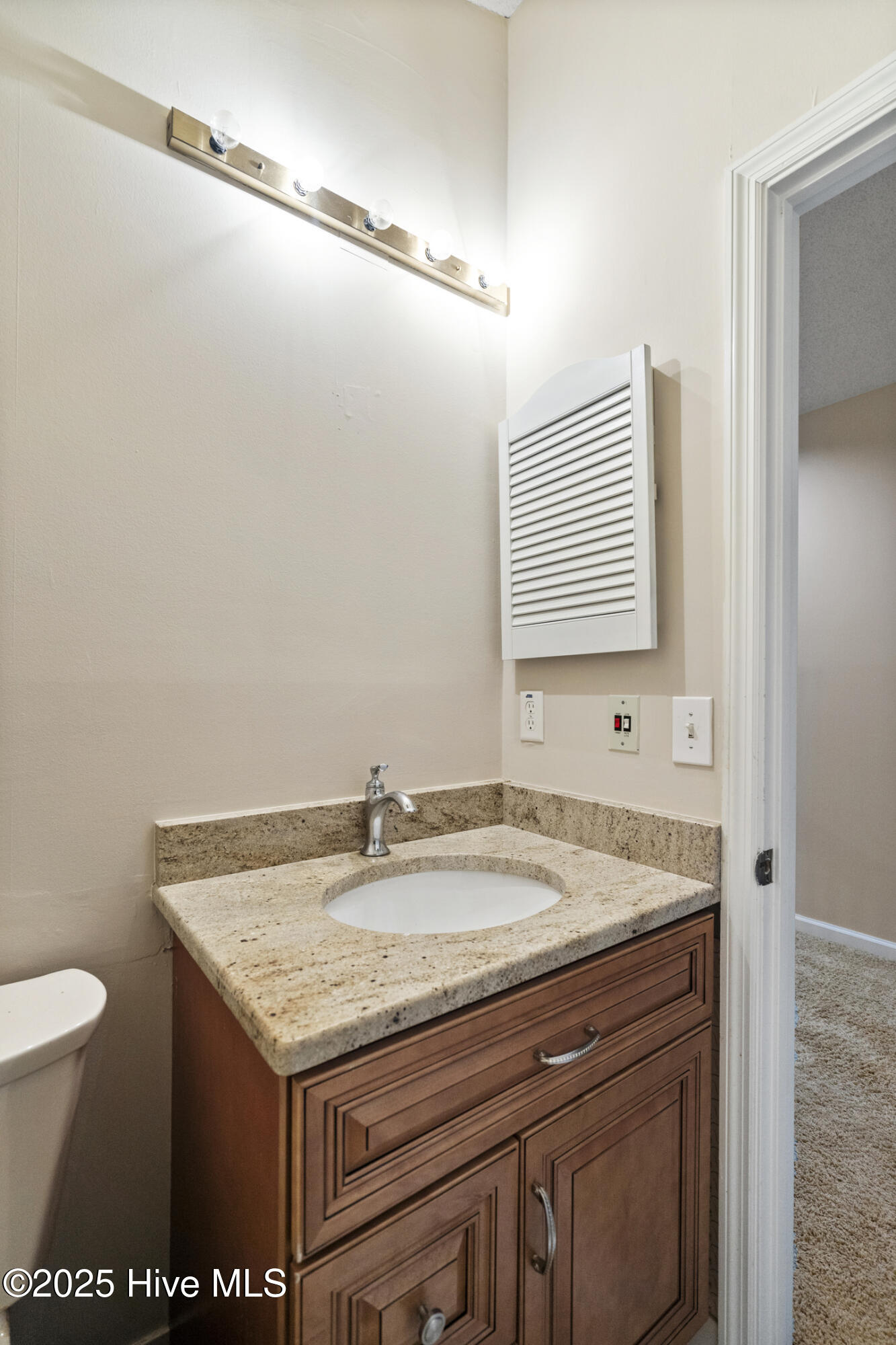 2210 Jumpin Run Drive Property Photo 30
