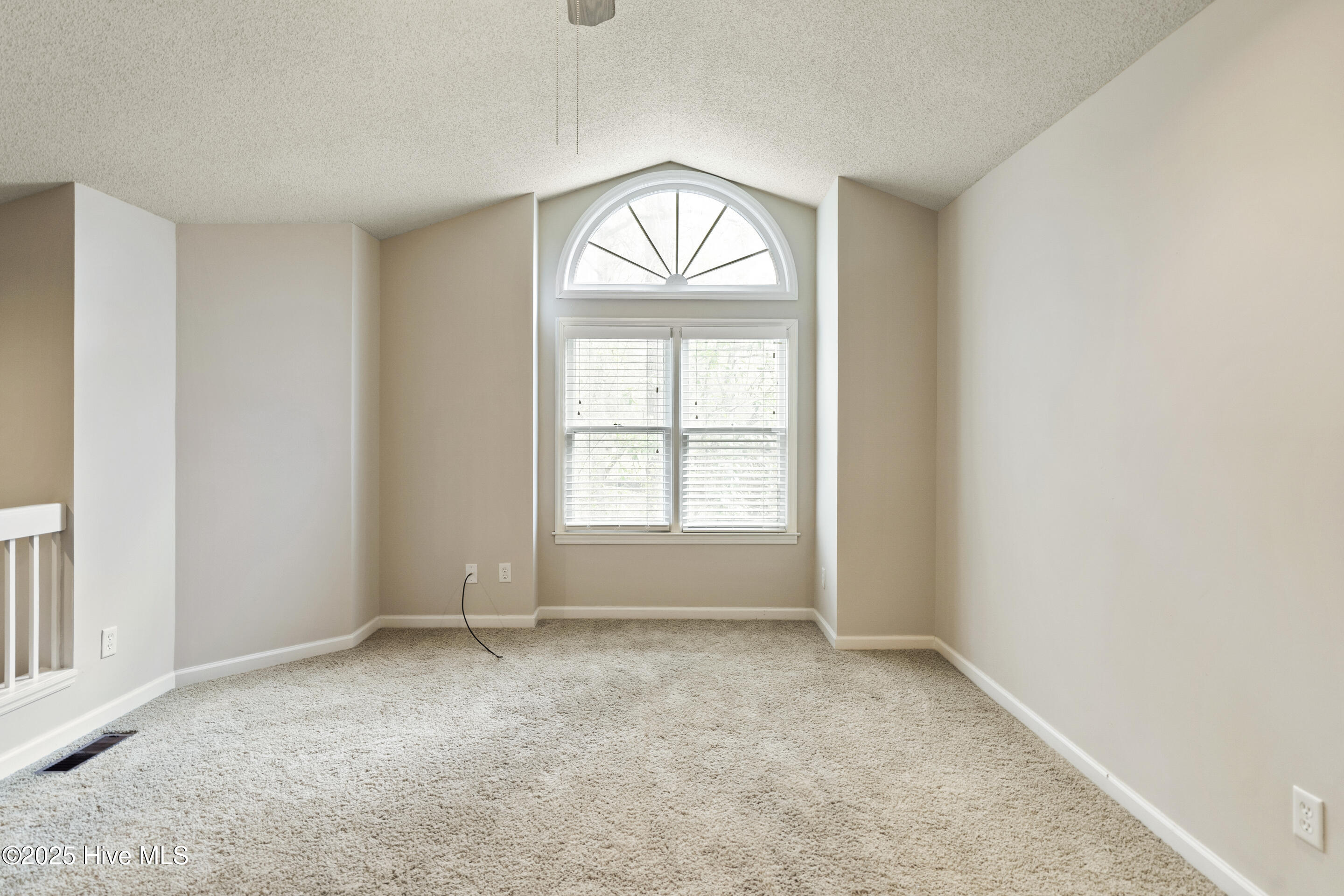 2210 Jumpin Run Drive Property Photo 32
