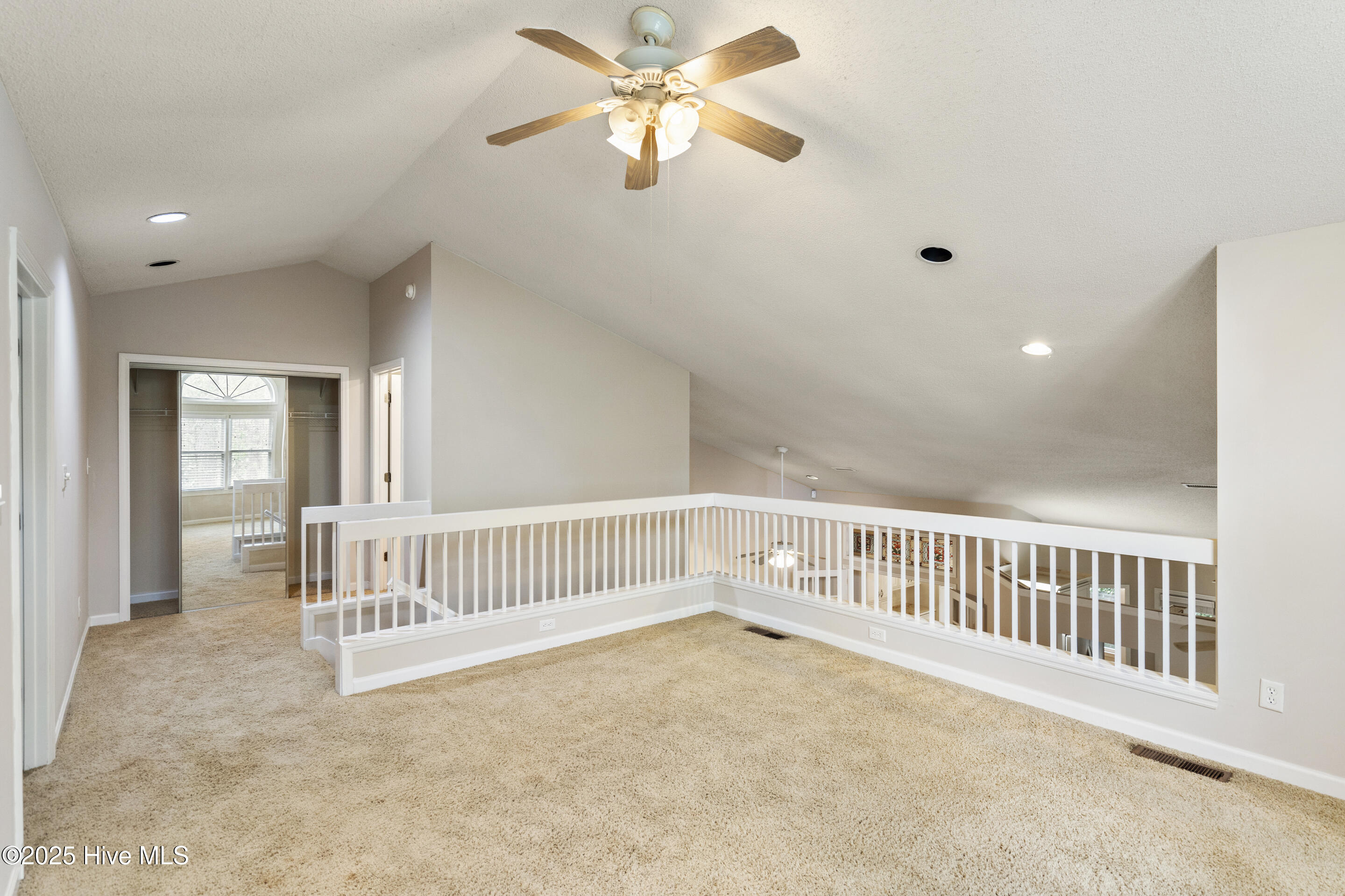 2210 Jumpin Run Drive Property Photo 34