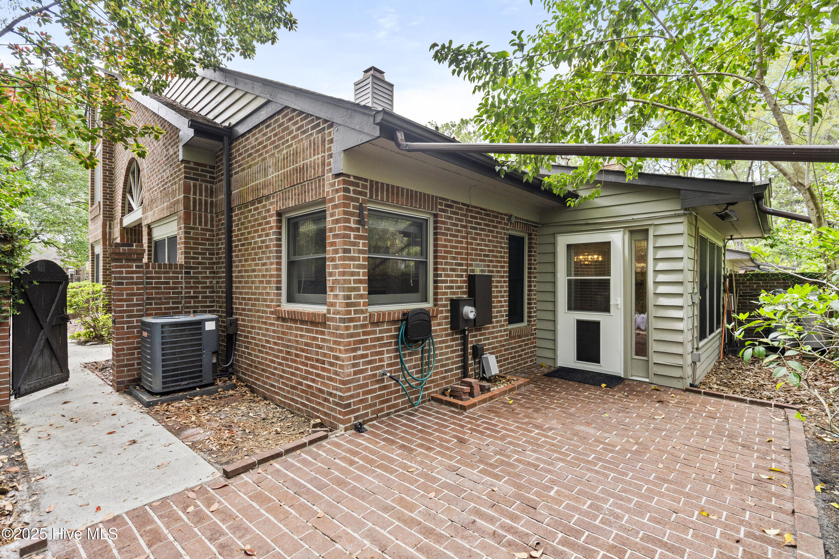 2210 Jumpin Run Drive Property Photo 38