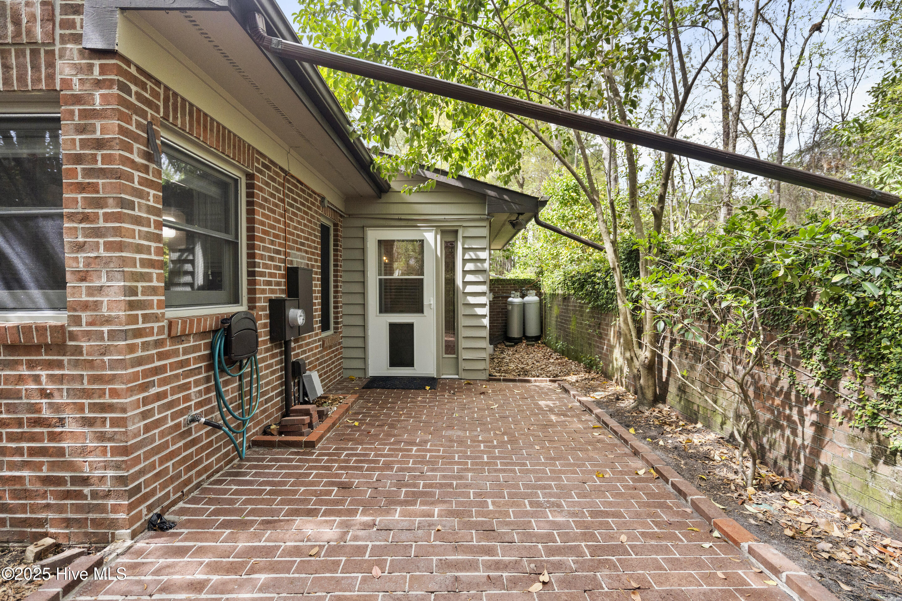 2210 Jumpin Run Drive Property Photo 39
