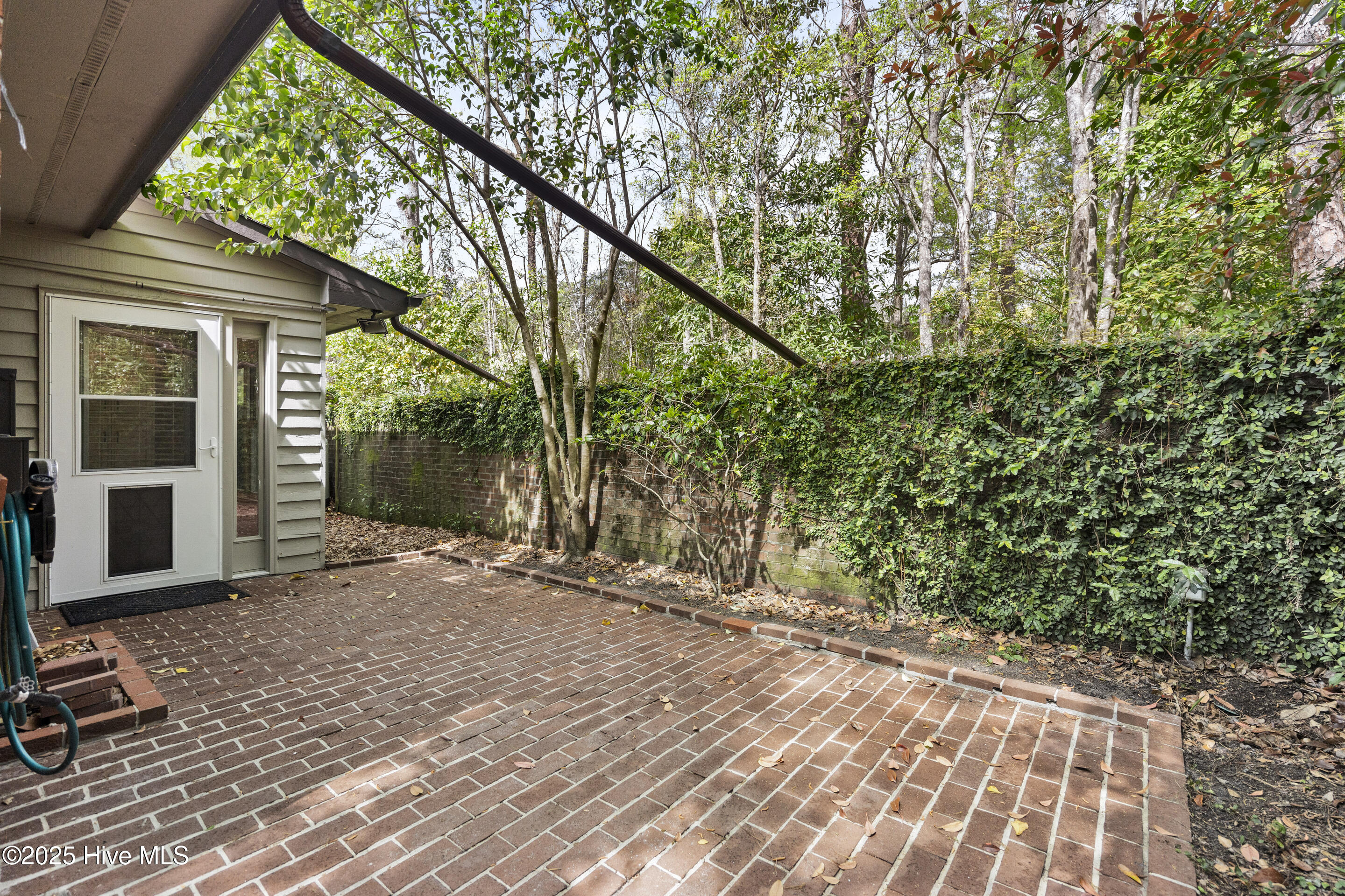 2210 Jumpin Run Drive Property Photo 40