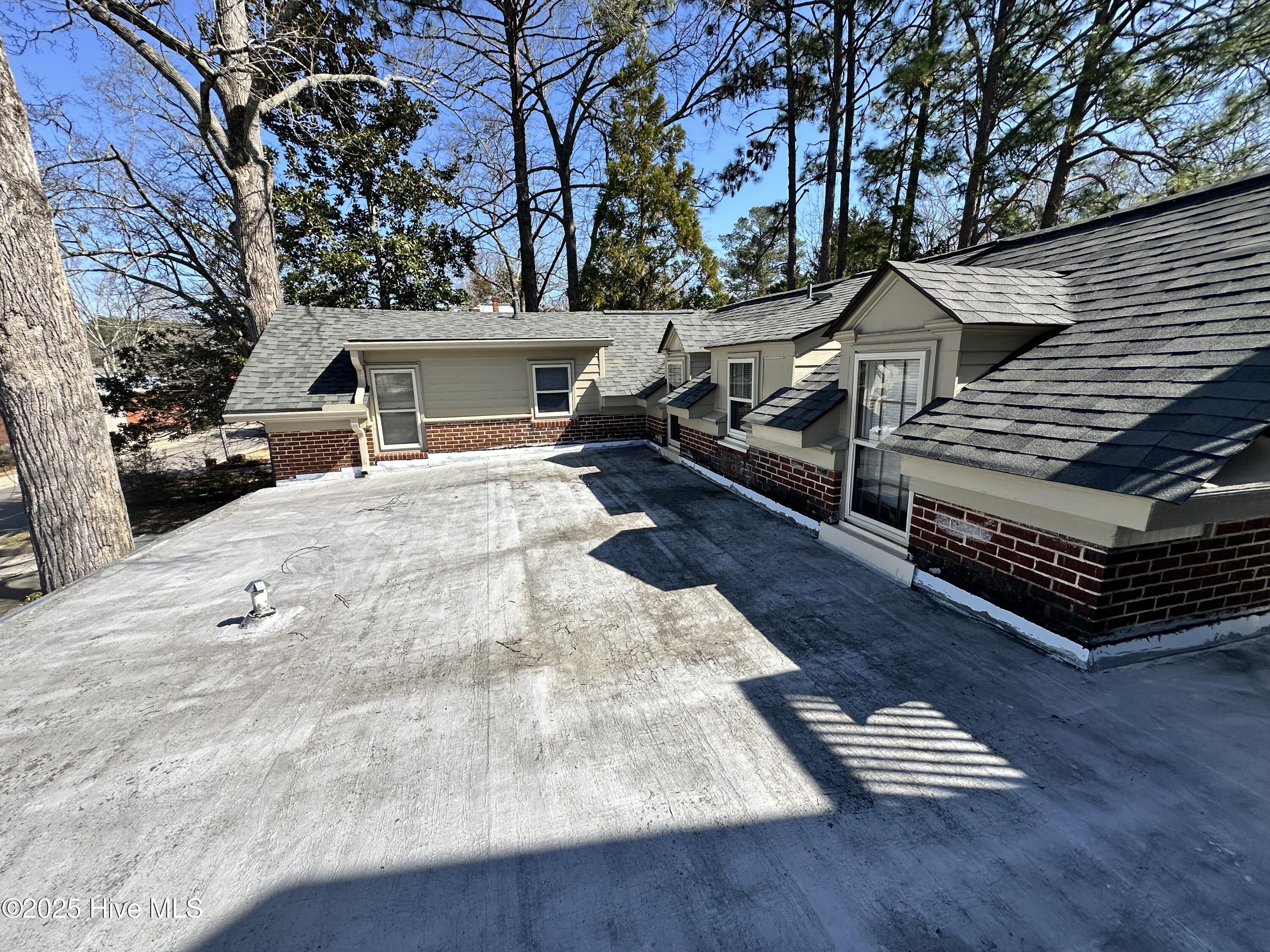 206 N Poplar Street Property Photo 4
