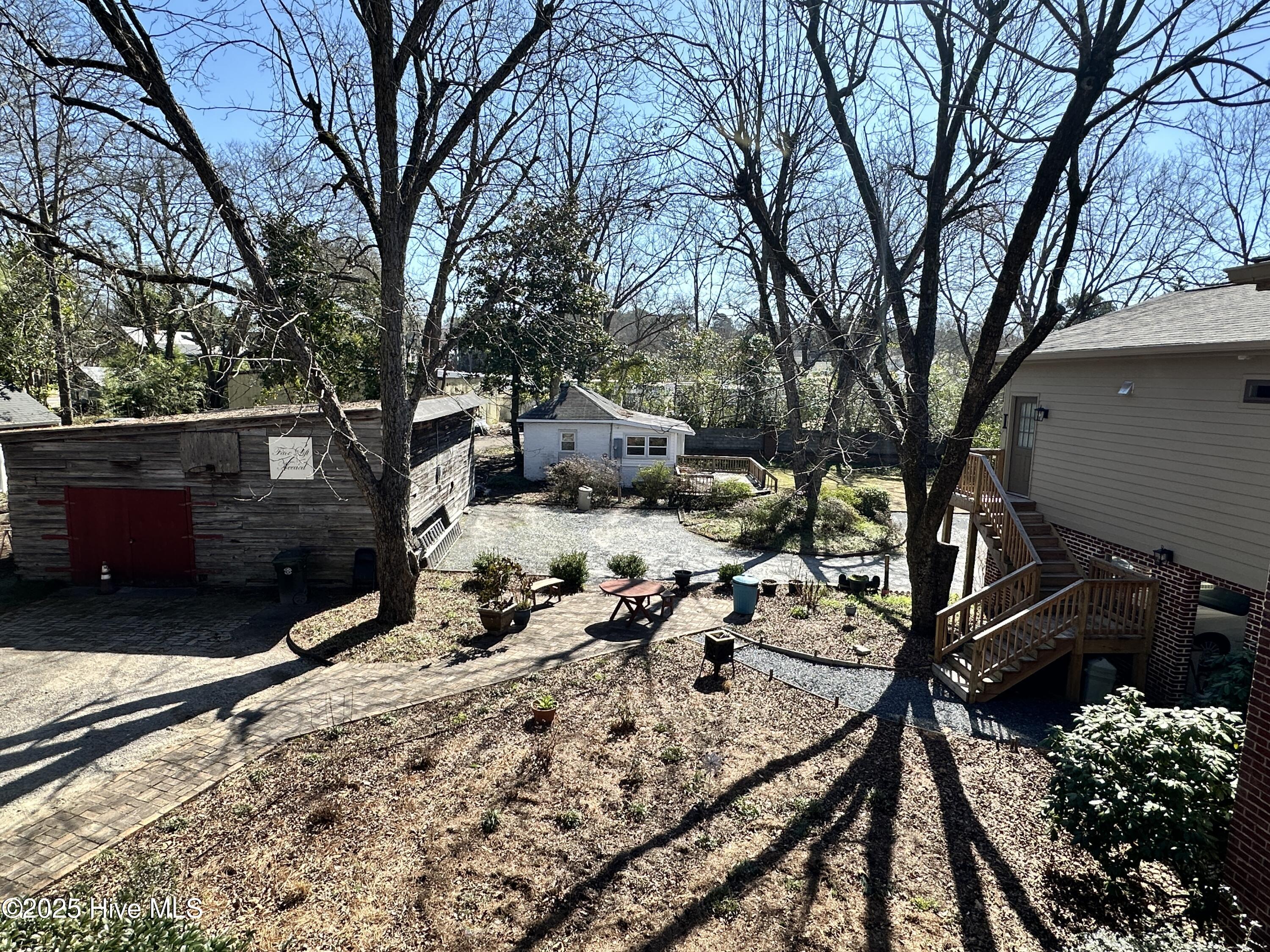 206 N Poplar Street Property Photo 6