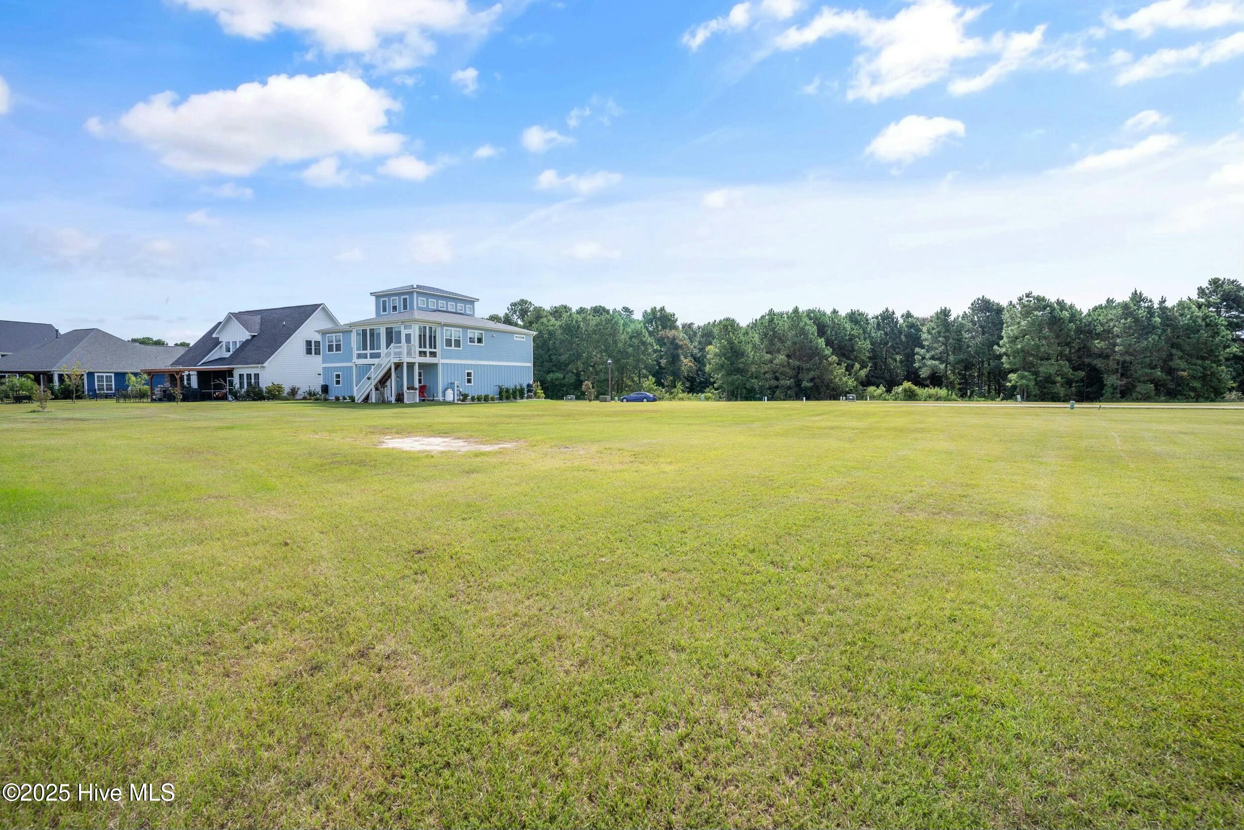 325 Spicer Lake Drive Property Photo 5