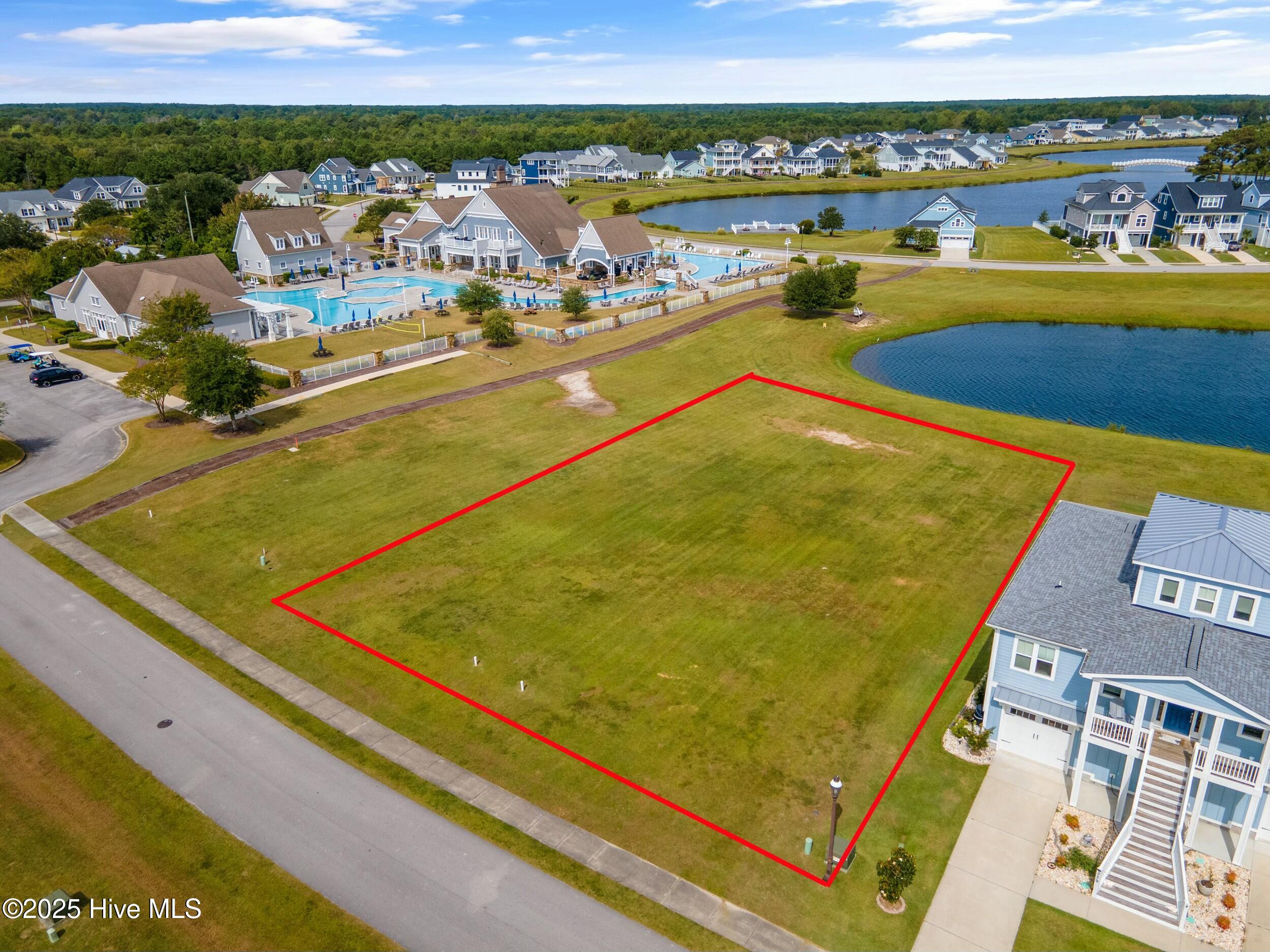 325 Spicer Lake Drive Property Photo 8