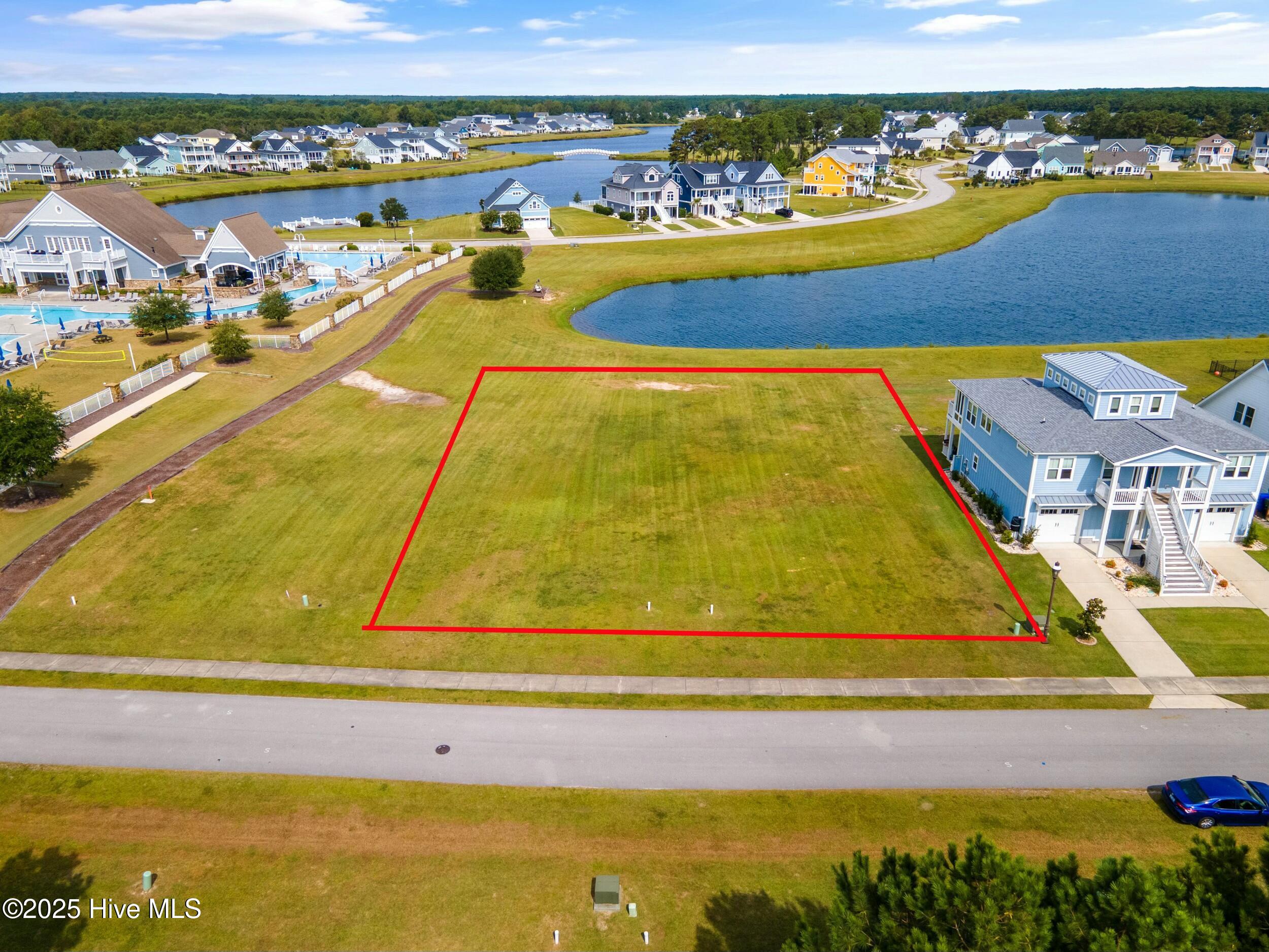 325 Spicer Lake Drive Property Photo 9