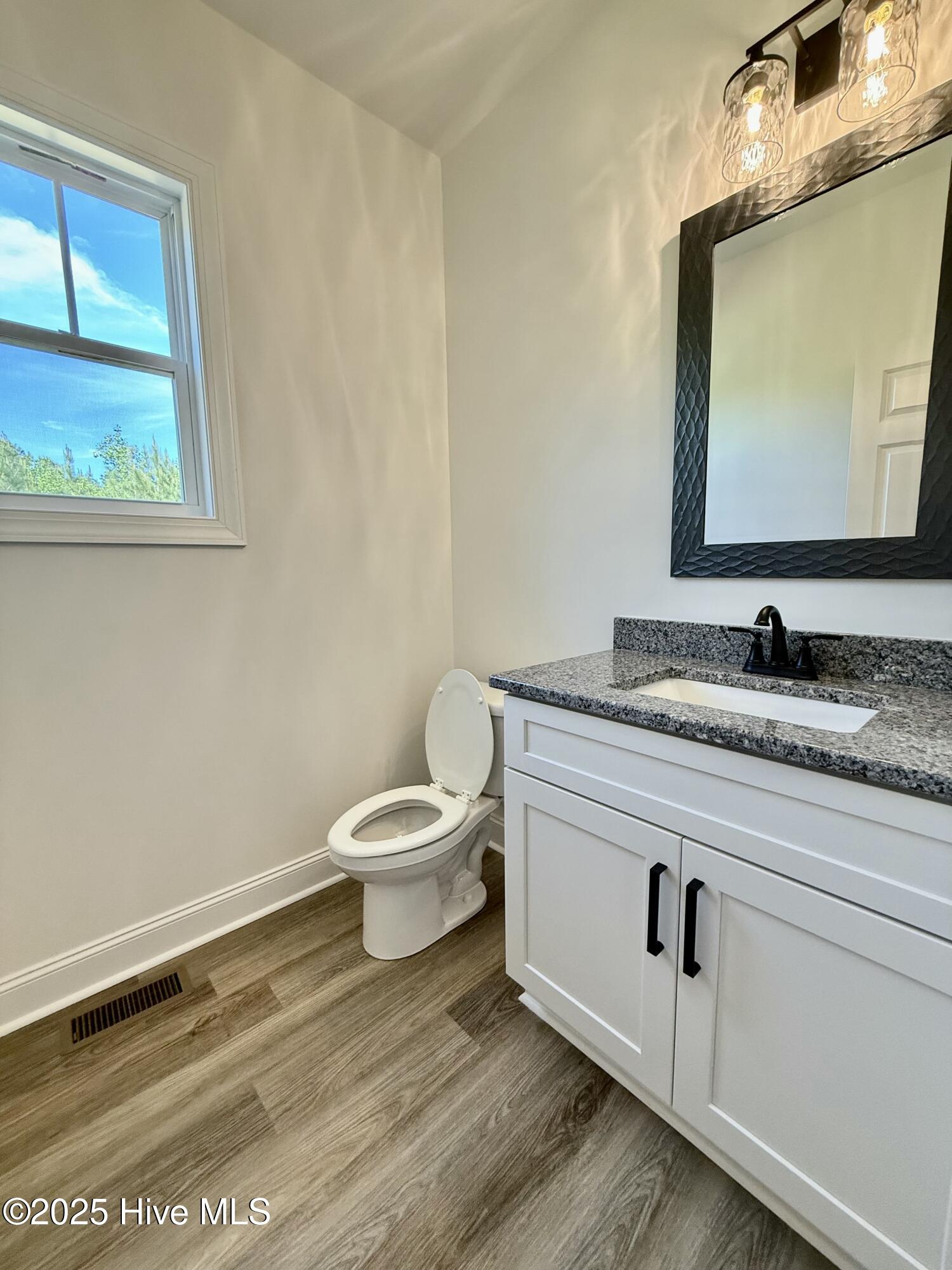 40 Sunrise Court Property Photo 17