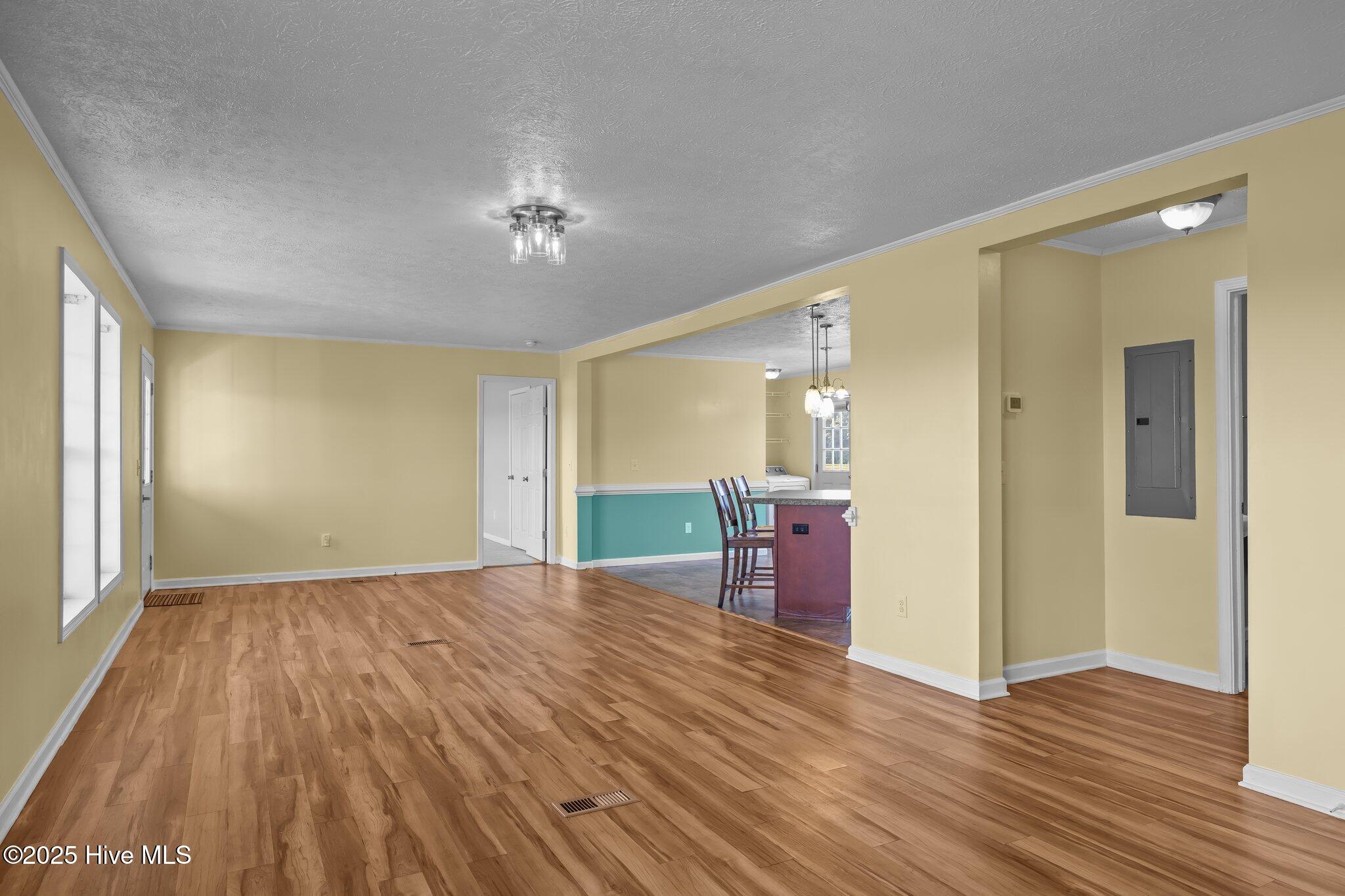 207 Mayflower Drive Property Photo 7