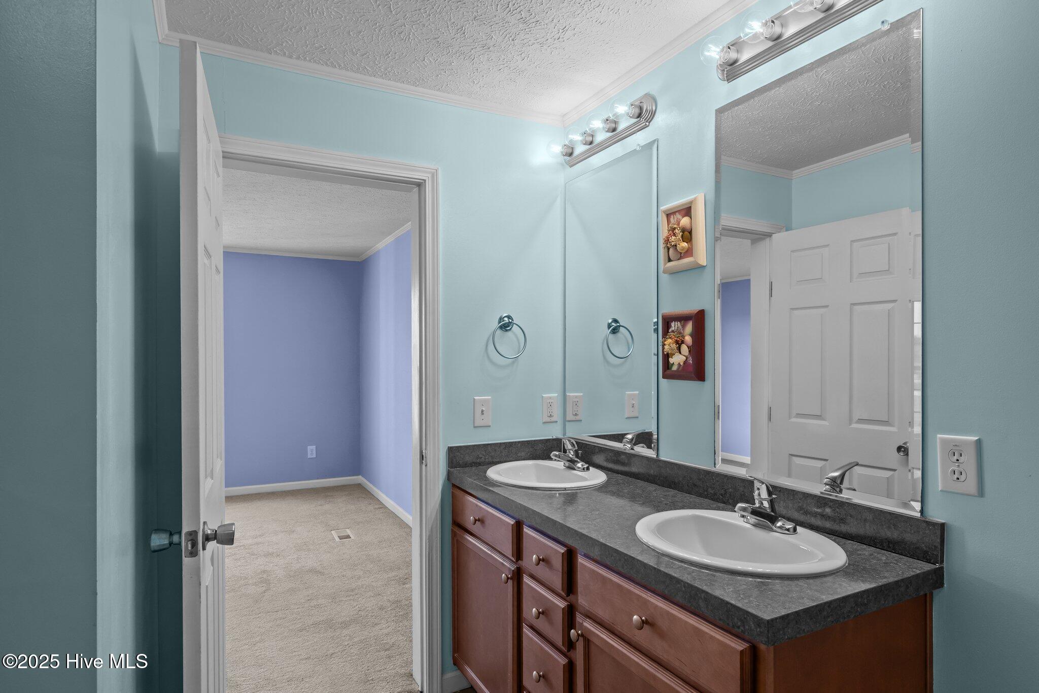 207 Mayflower Drive Property Photo 16