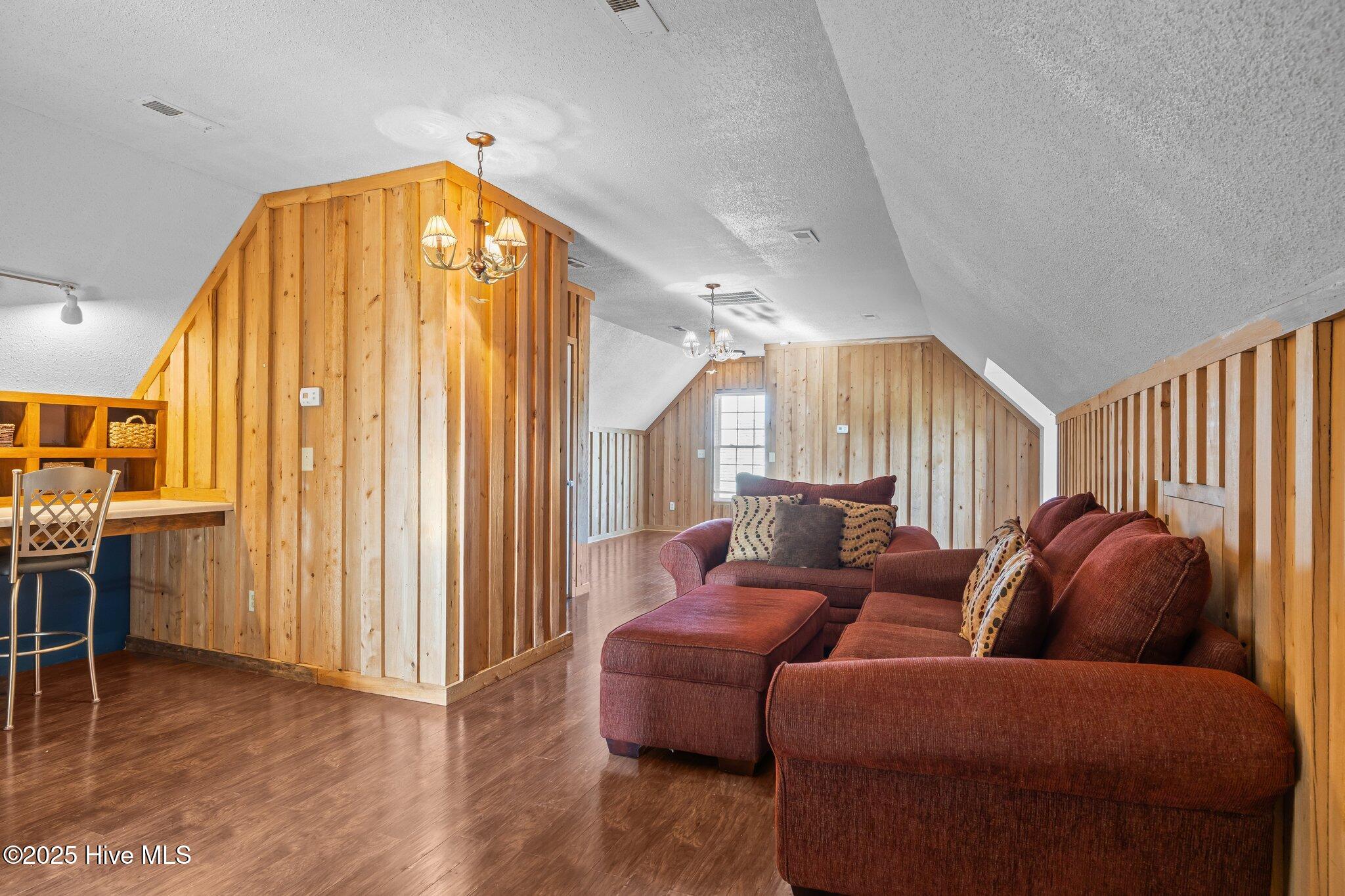 207 Mayflower Drive Property Photo 23