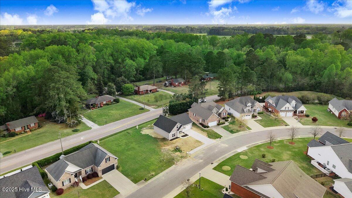 106 Kingston Circle Property Photo 8