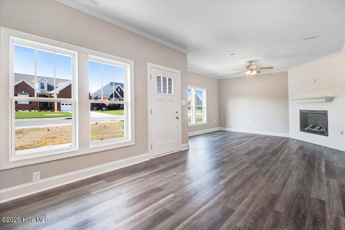 106 Kingston Circle Property Photo 13