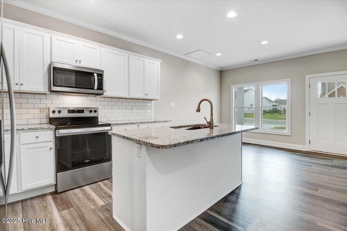 106 Kingston Circle Property Photo 24