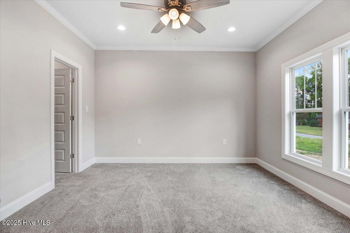 106 Kingston Circle Property Photo 27