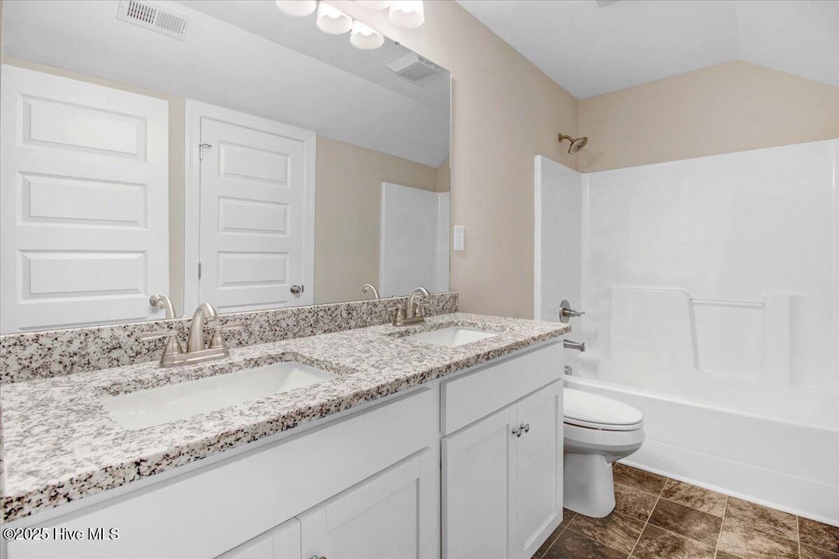 106 Kingston Circle Property Photo 31