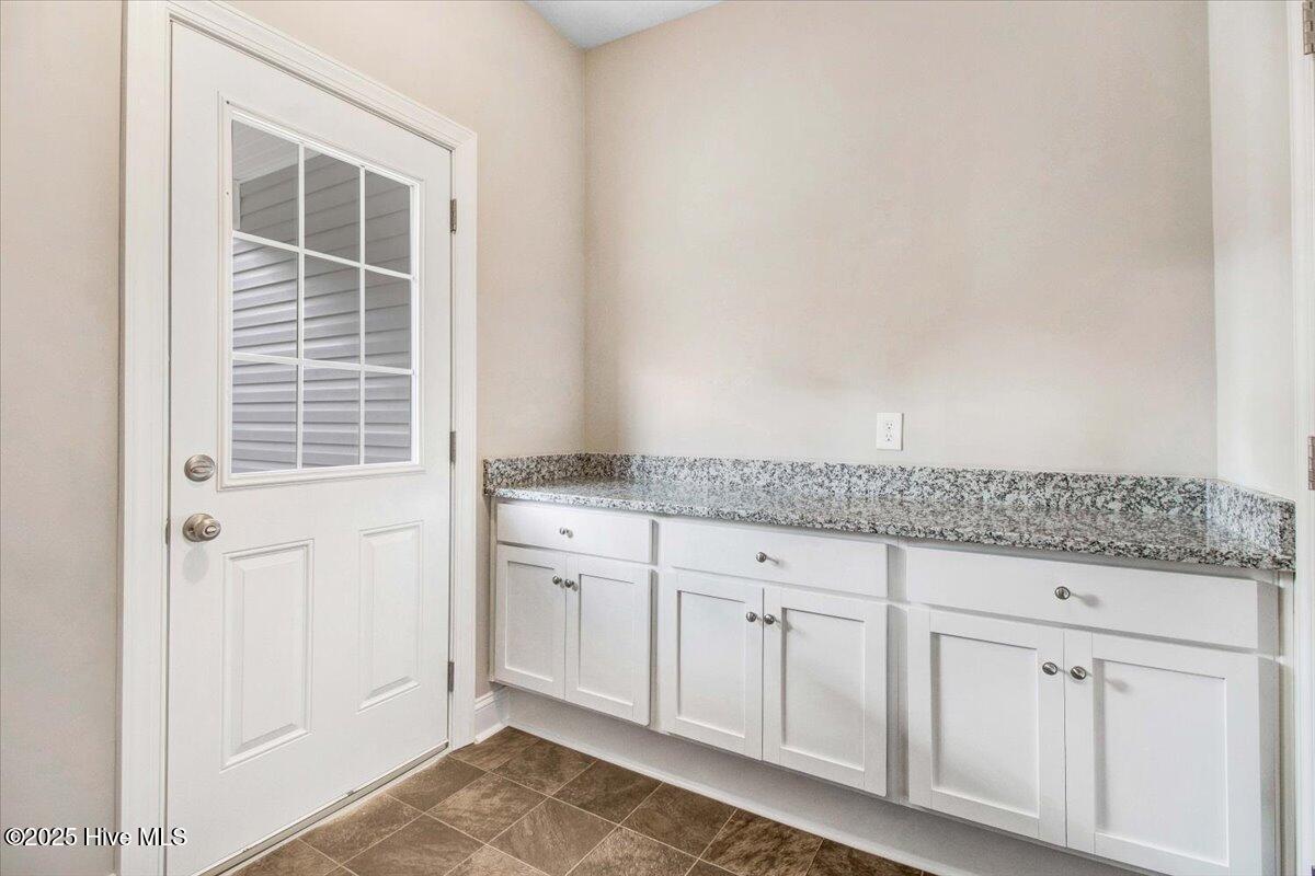 106 Kingston Circle Property Photo 34