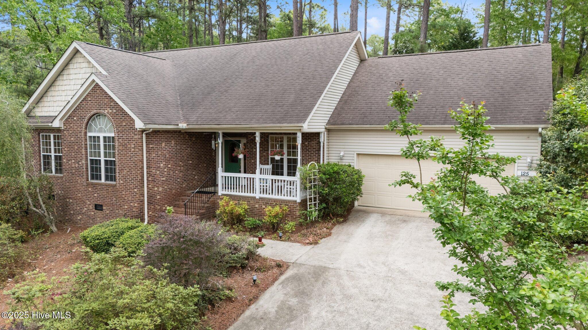 125 Barcroft Court Property Photo