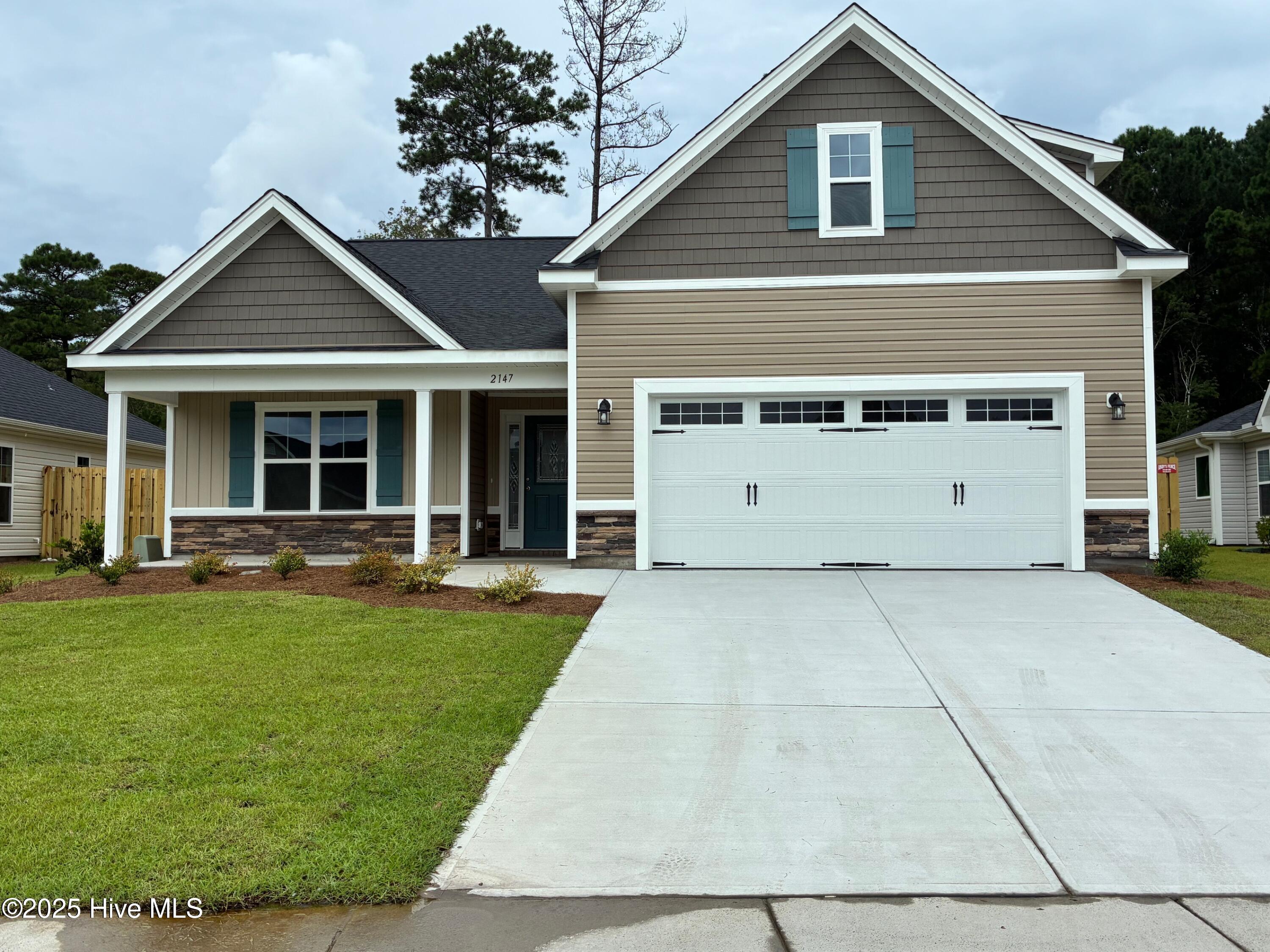 2147 Southern Pine Drive Property Photo 1
