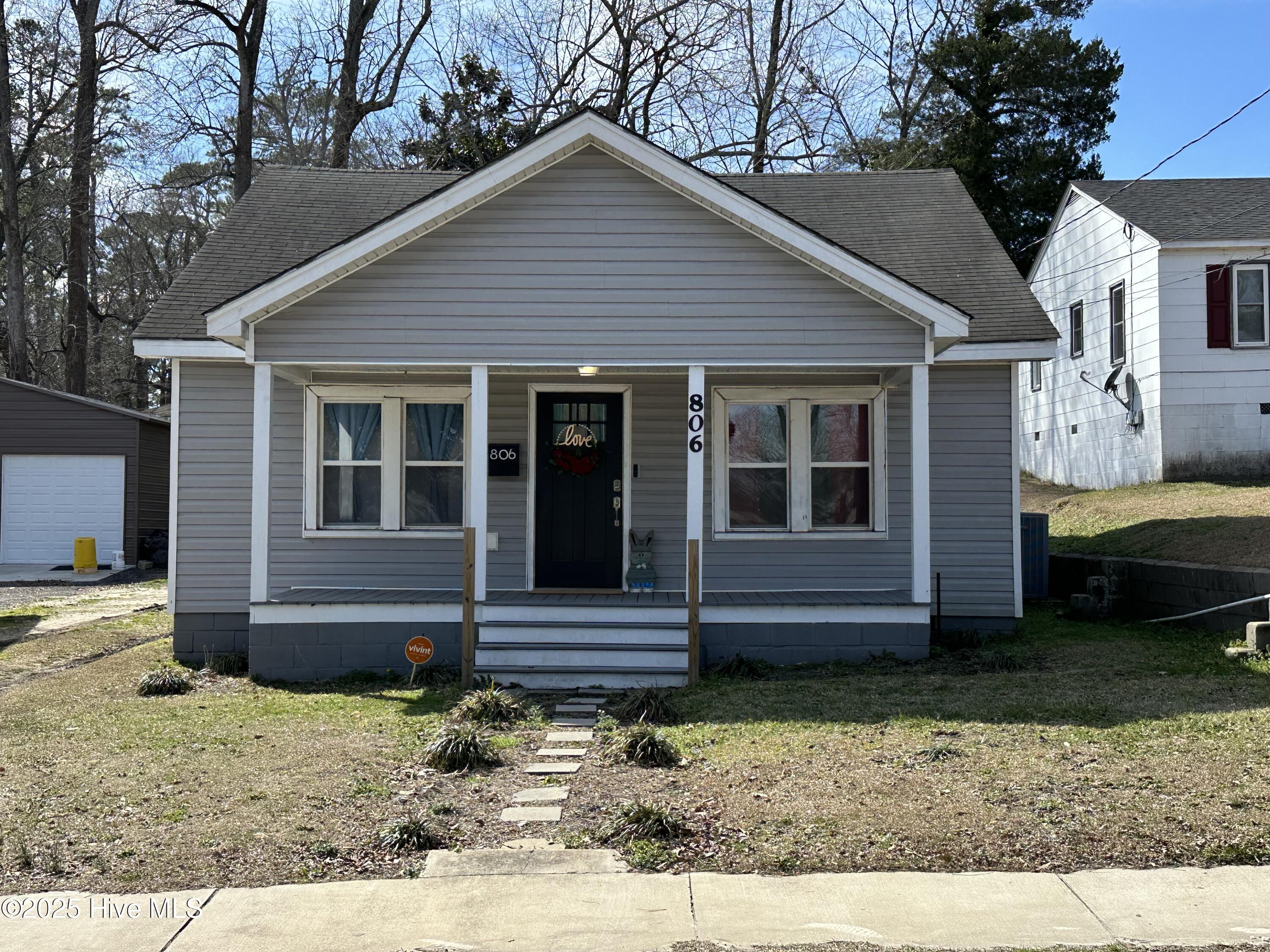 806 N King Street Property Photo