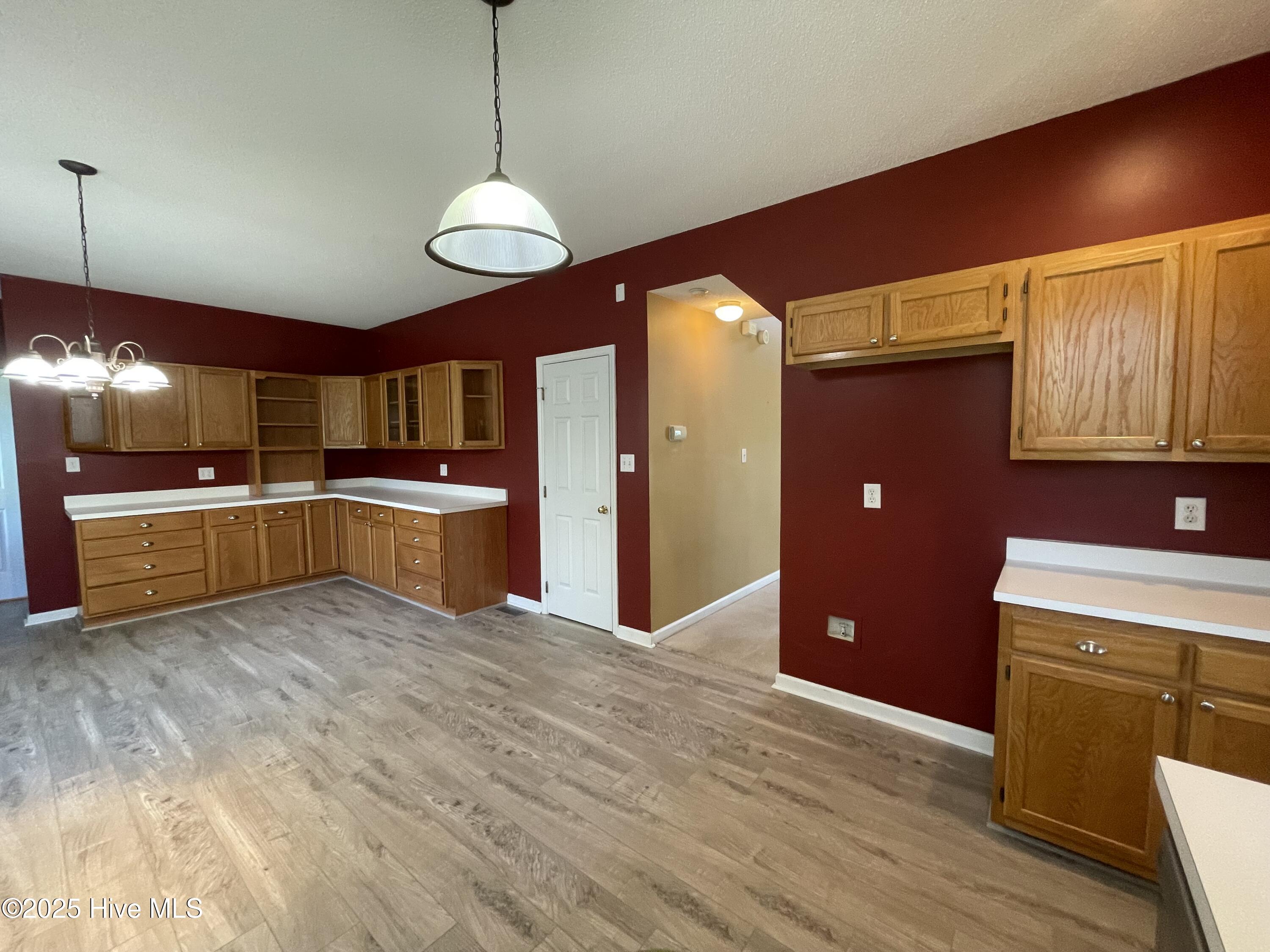 12104 Amoretto Way Property Photo 9