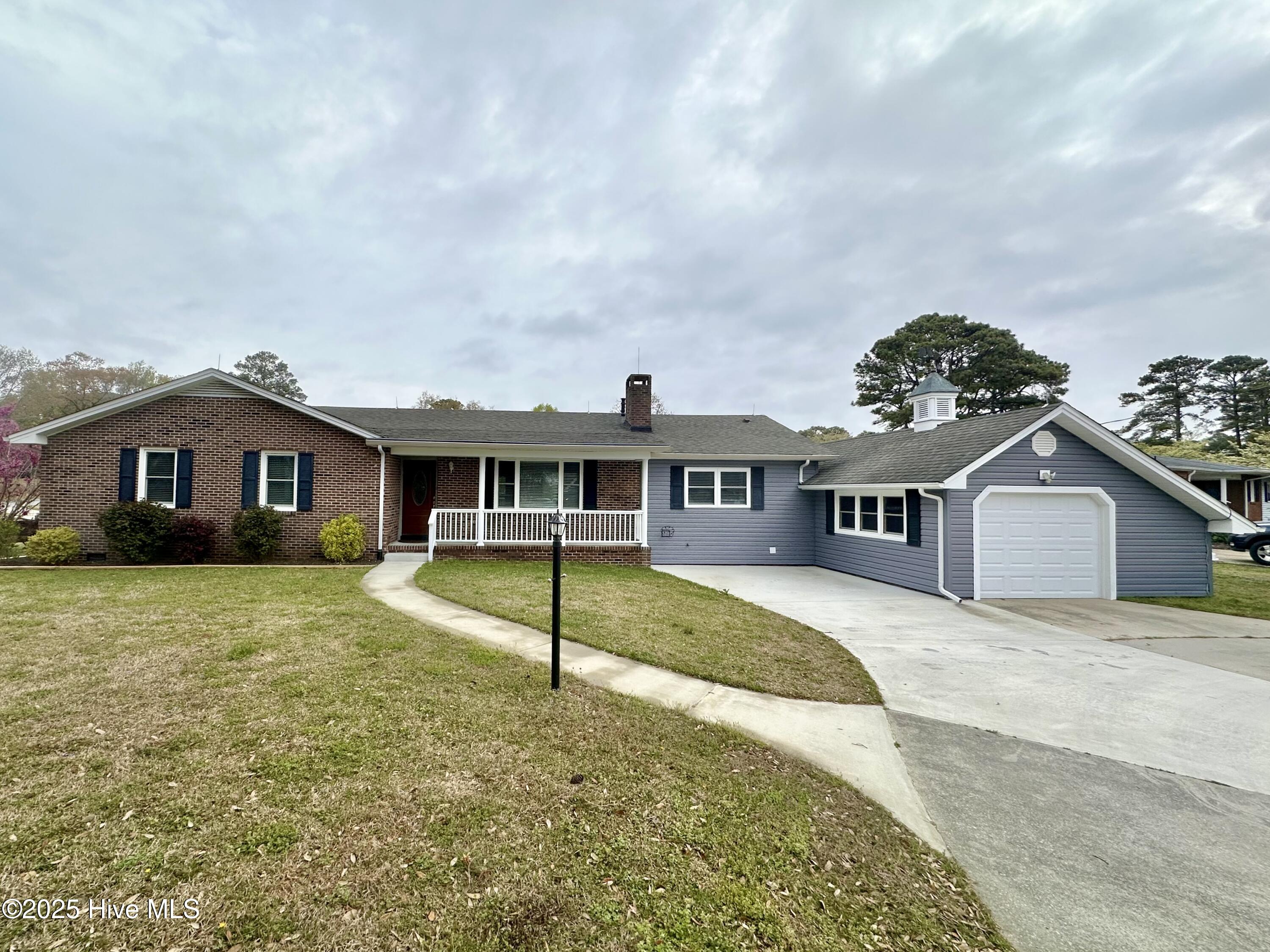 105 Windy Heights Drive Property Photo