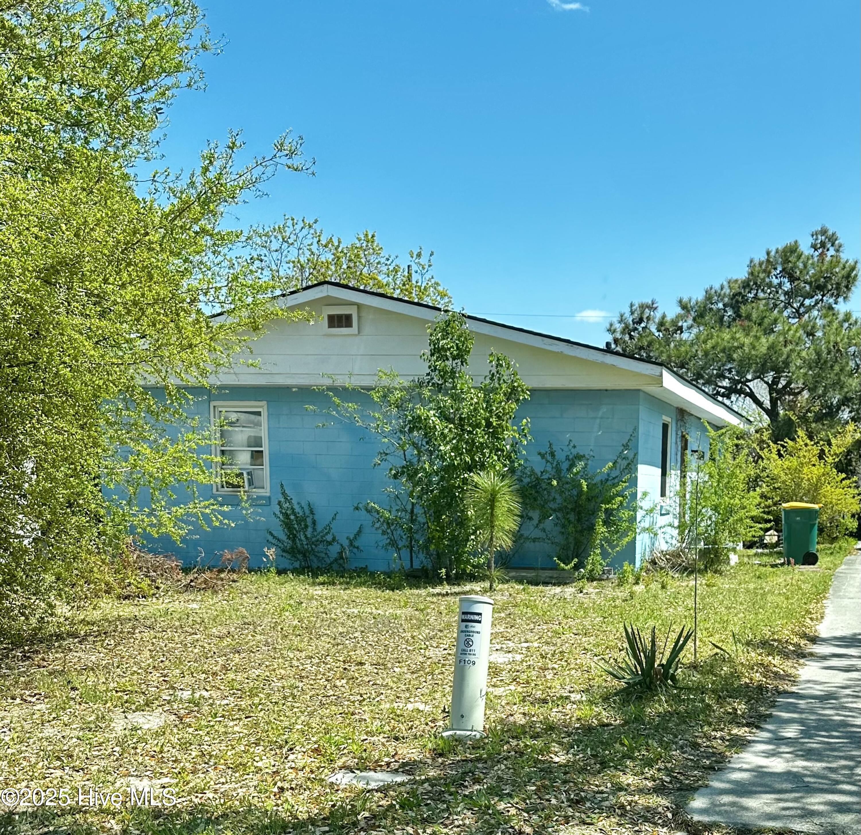 109 S Seventh Avenue Property Photo 1