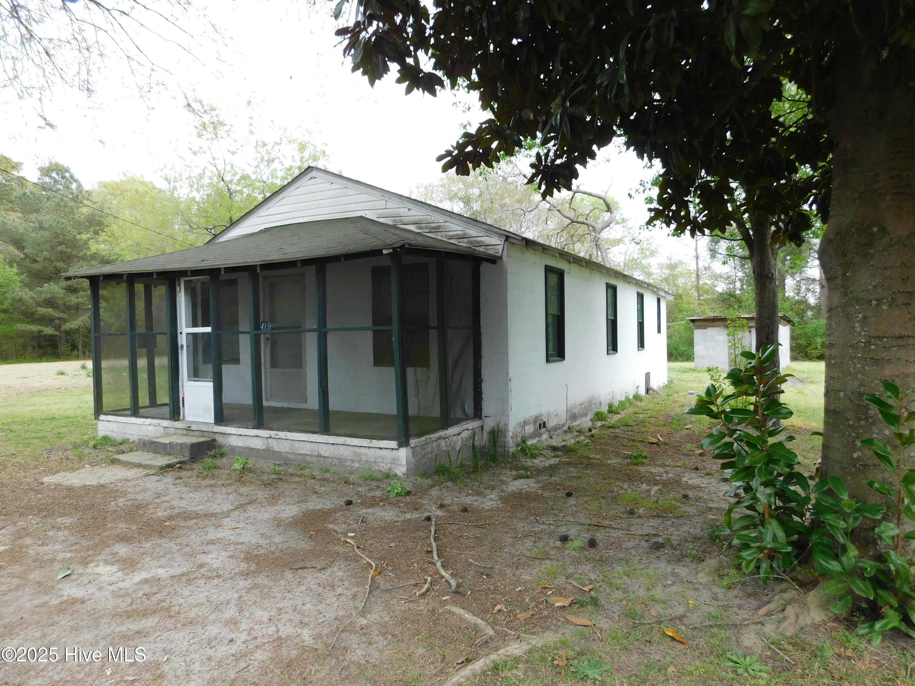 419 Croom Road Property Photo