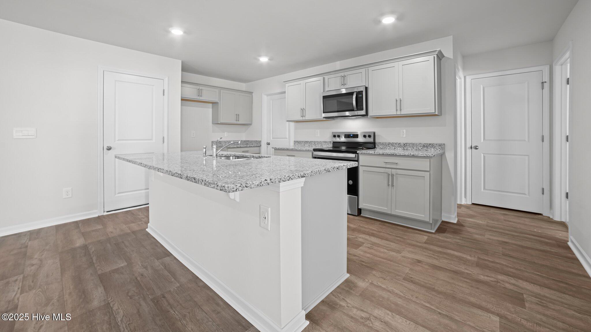 200 Olive Branch Street Property Photo 8