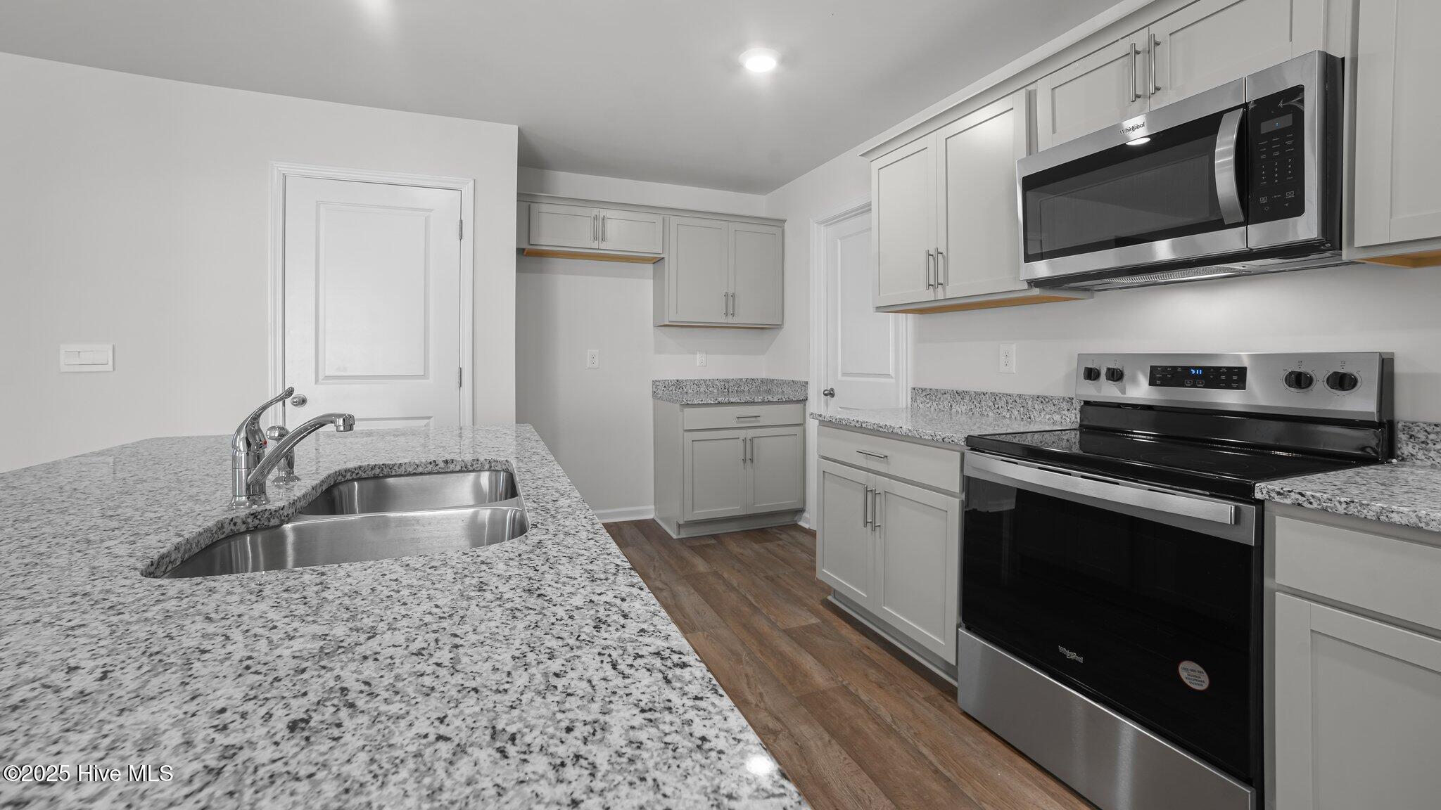 200 Olive Branch Street Property Photo 10