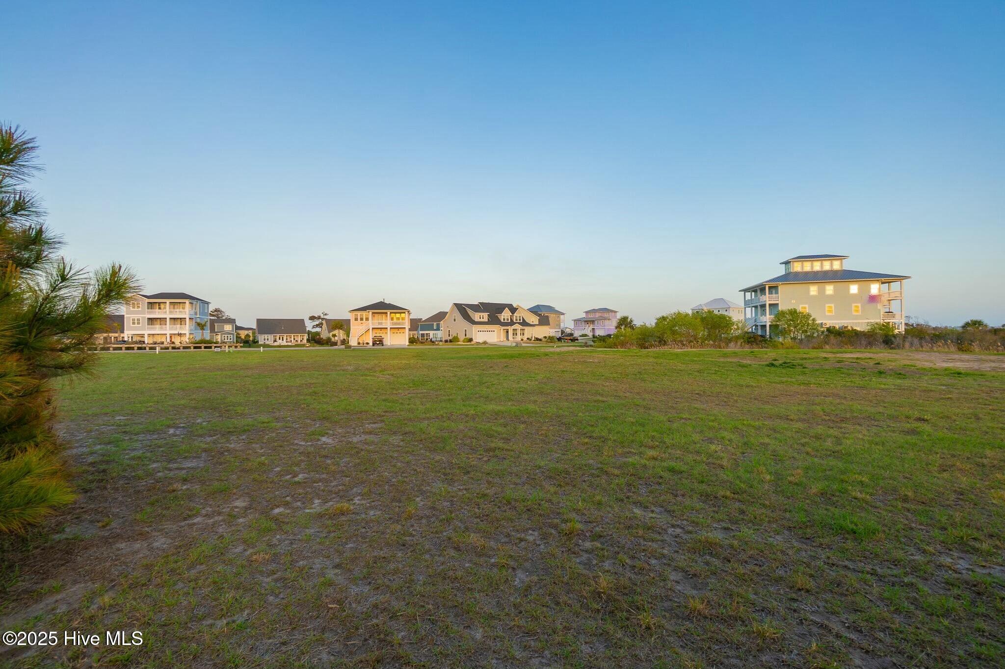 614 Fishermans Point Property Photo 4