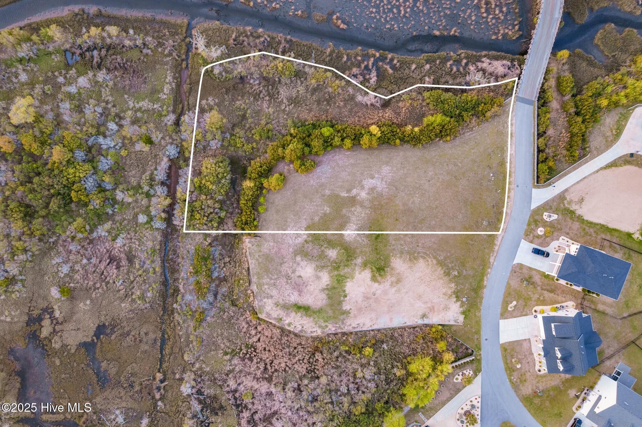 614 Fishermans Point Property Photo 7