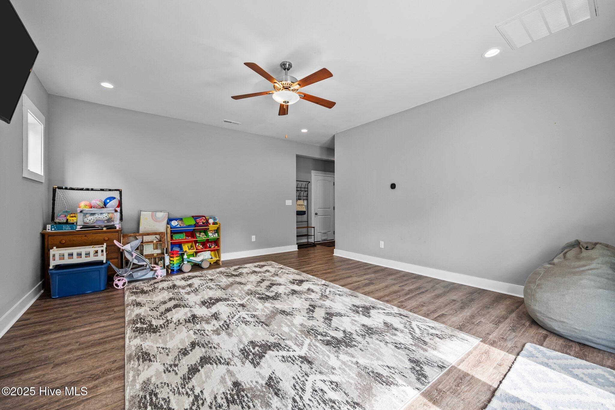 372 Summerhouse Drive Property Photo 33