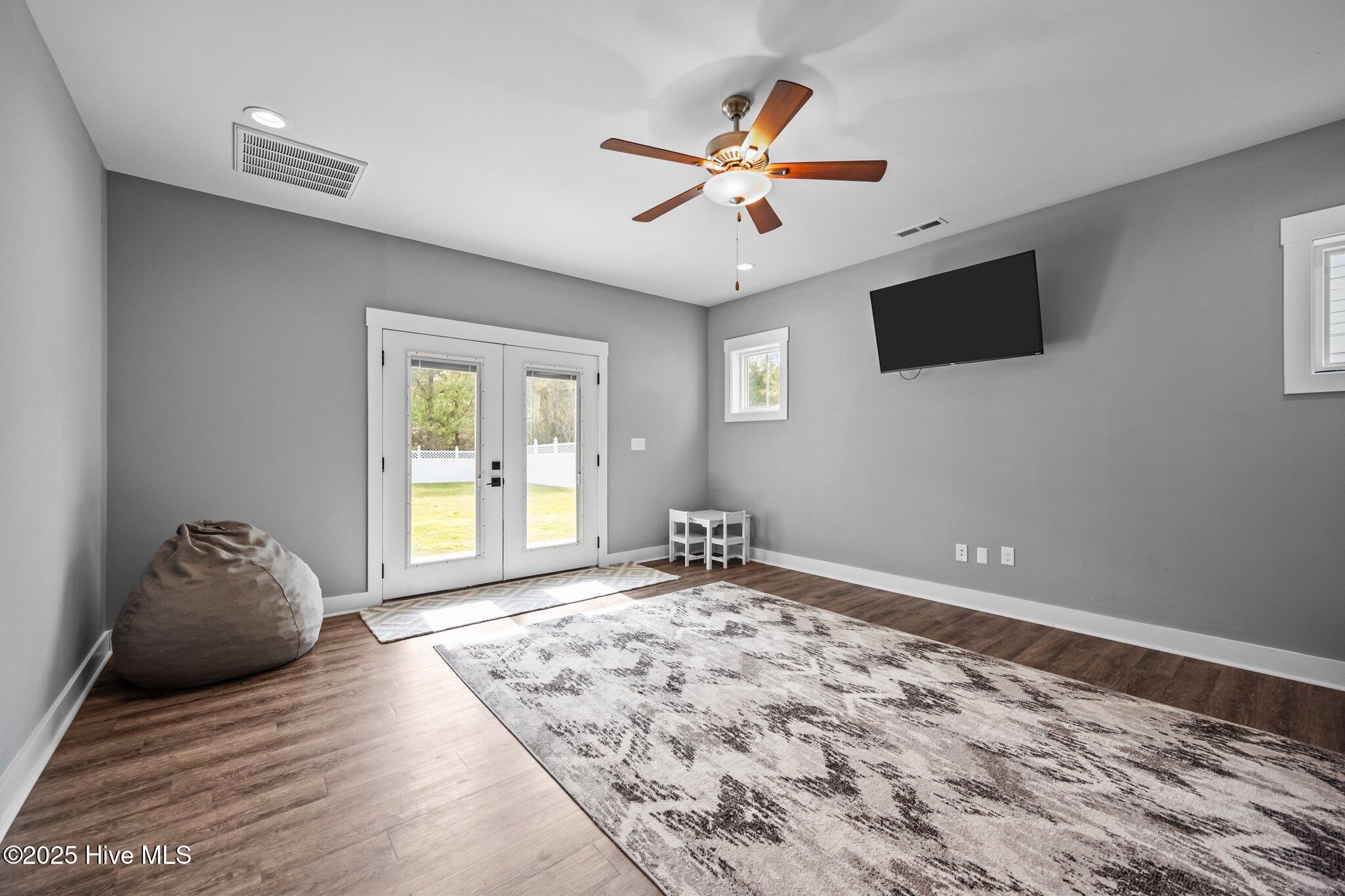 372 Summerhouse Drive Property Photo 34