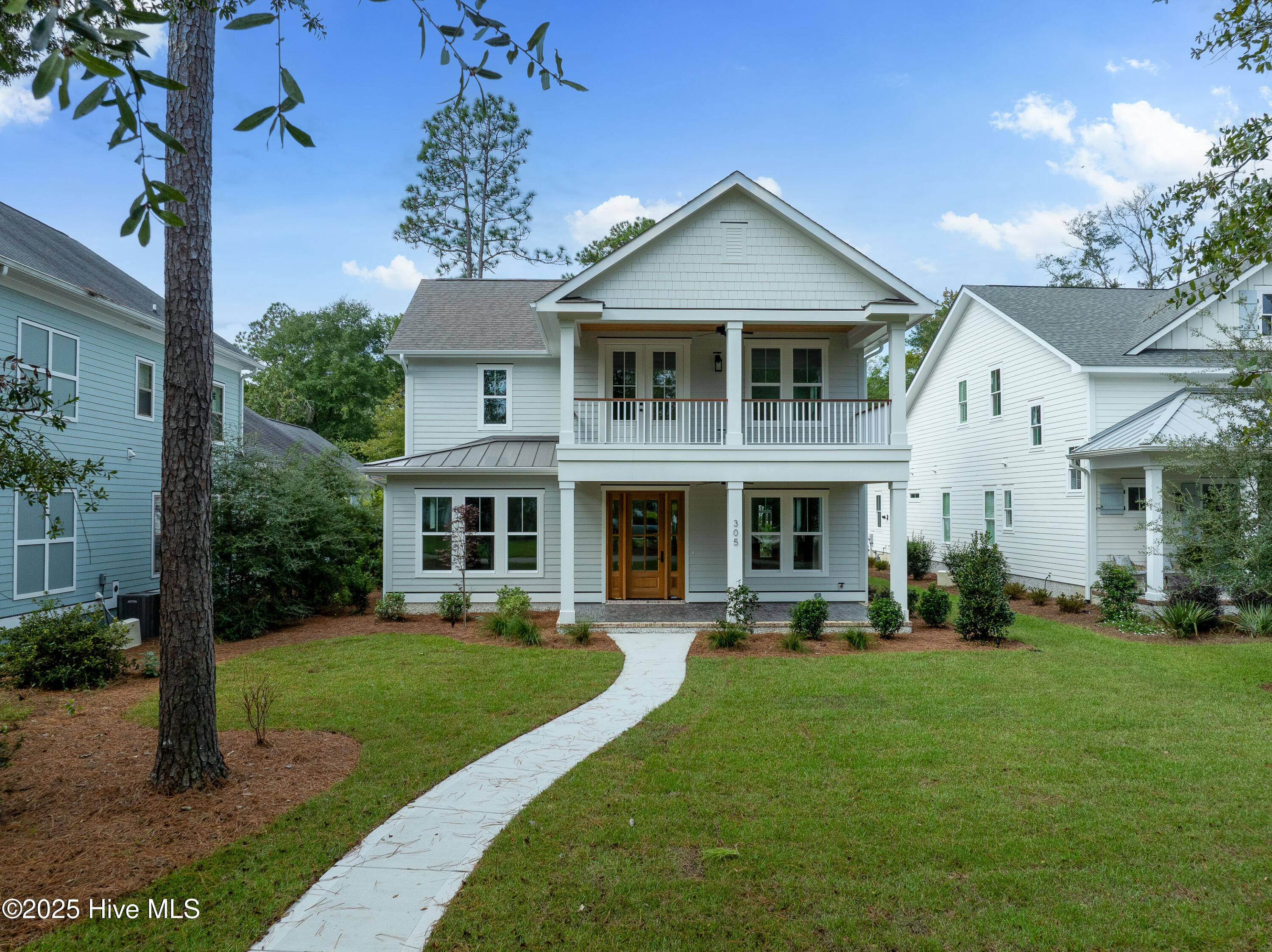 305 Jenoa Drive Property Photo 1