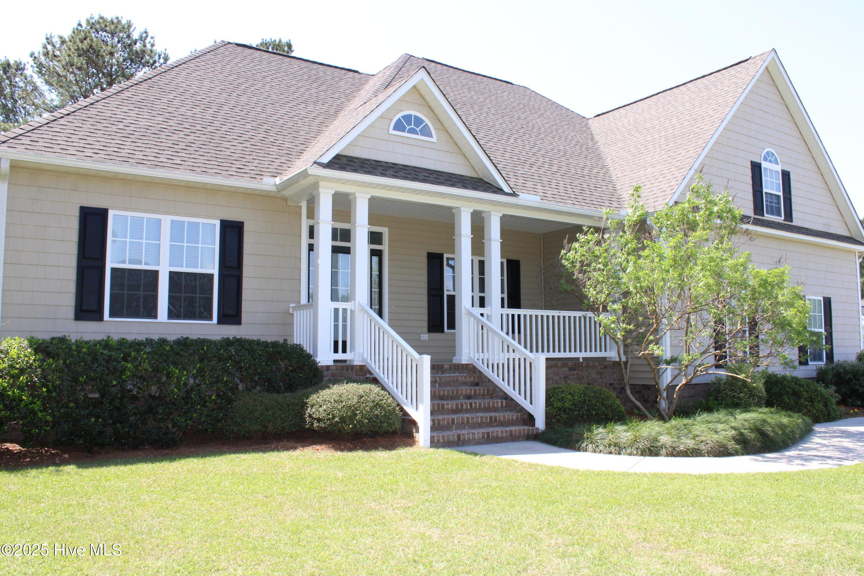 102 Serenity Court Property Photo