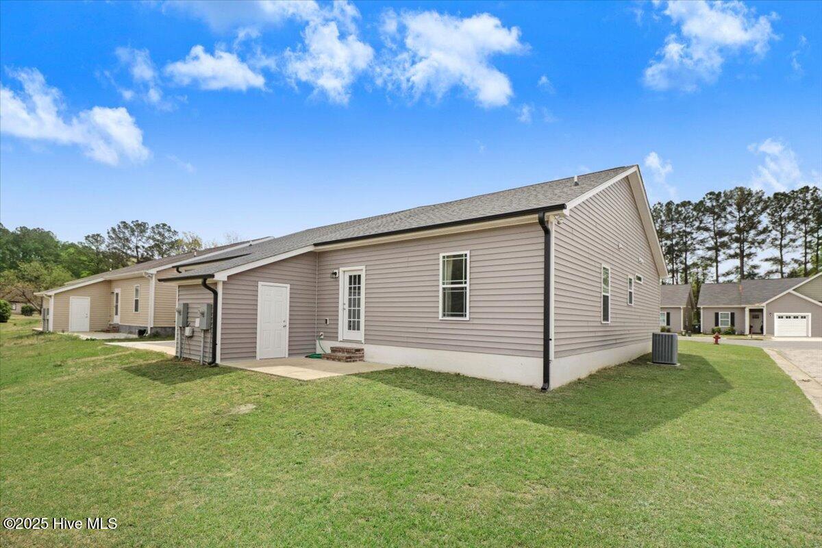 1500 S Taylor Street Property Photo 4