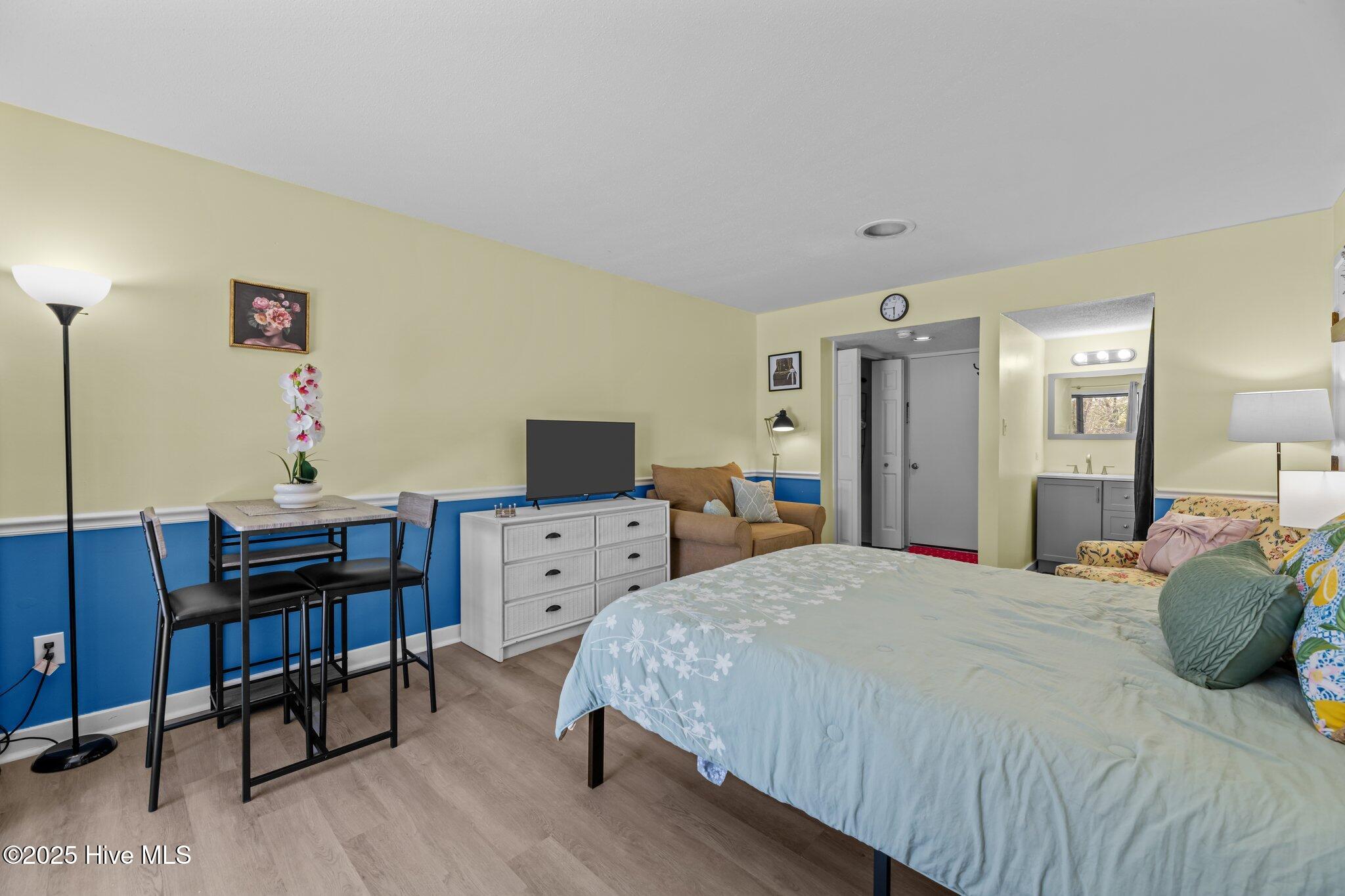 1410 Harbourside Drive 1409-1410 Property Photo 6