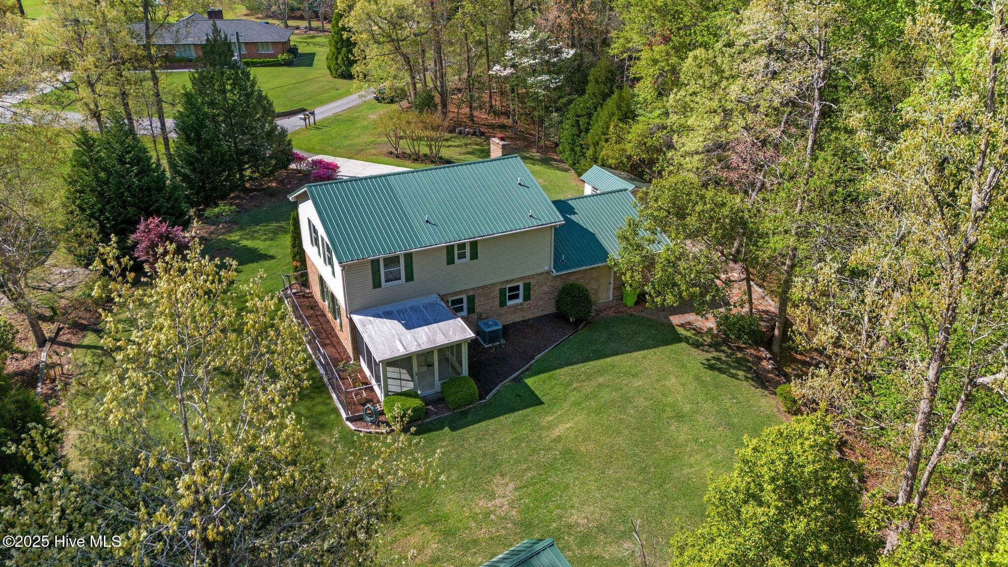 243 Snead Road Property Photo 7